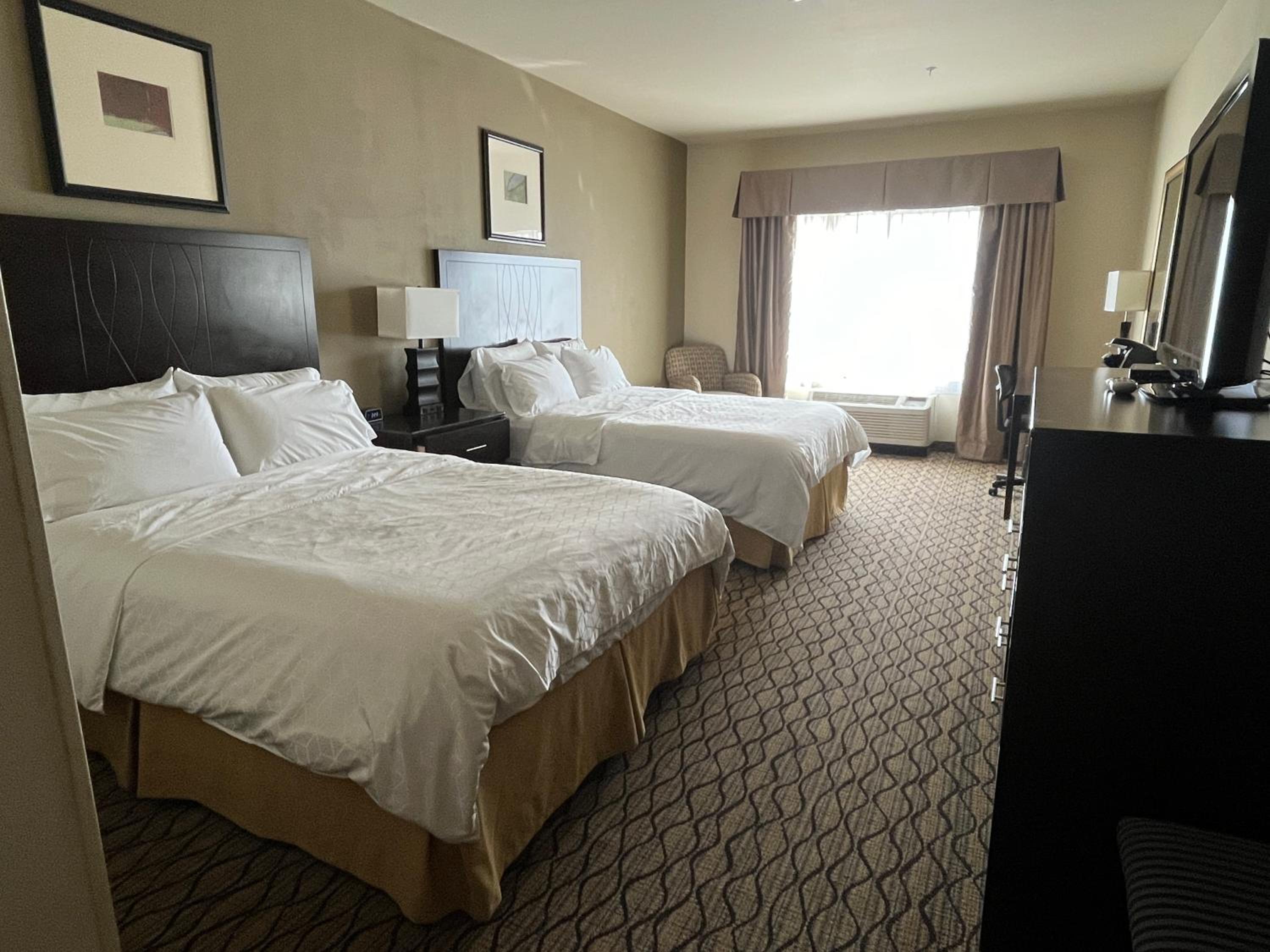 Double Room with Two Double Beds - Hearing Accessible/Non-Smoking 