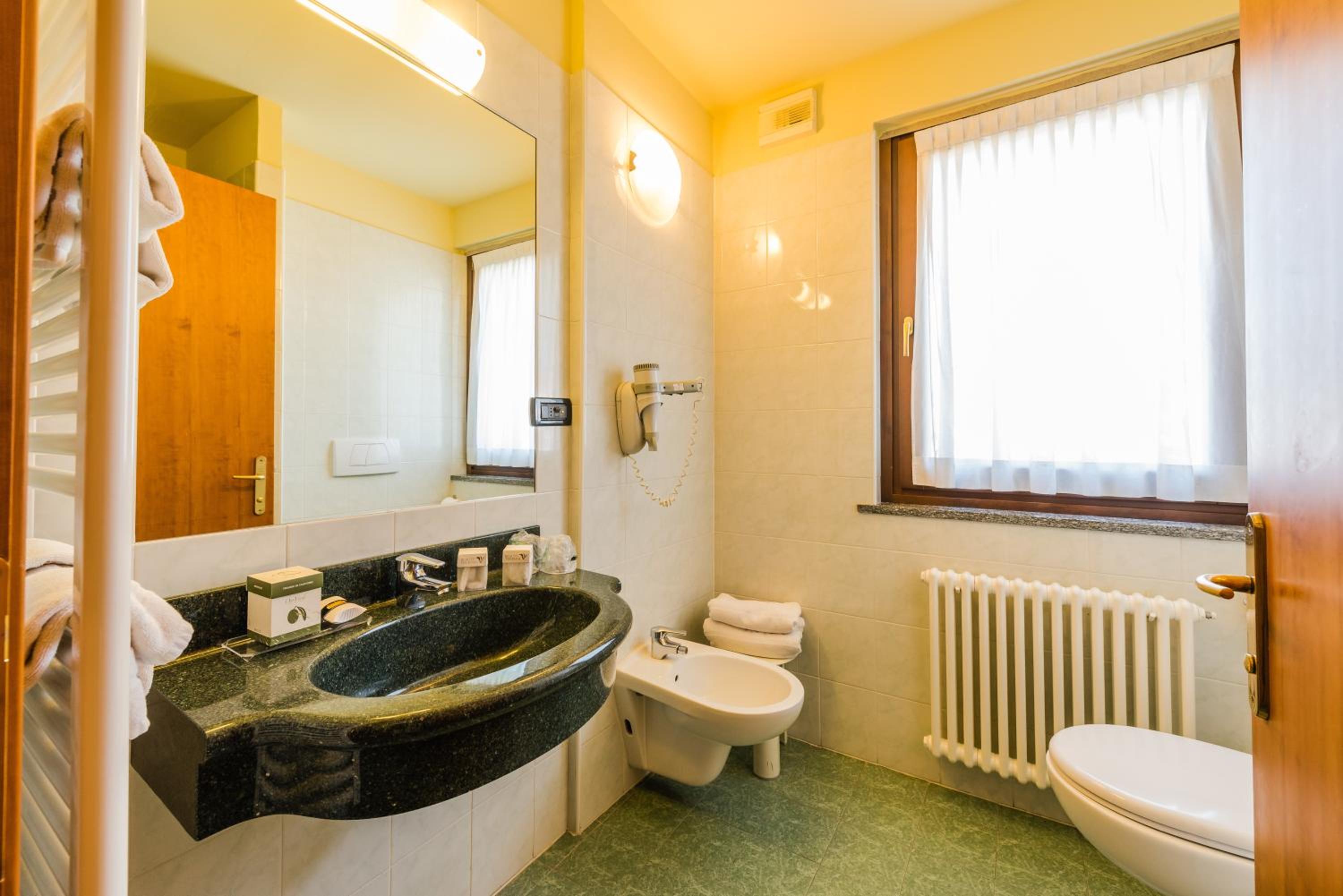 Double Room - Photo 4