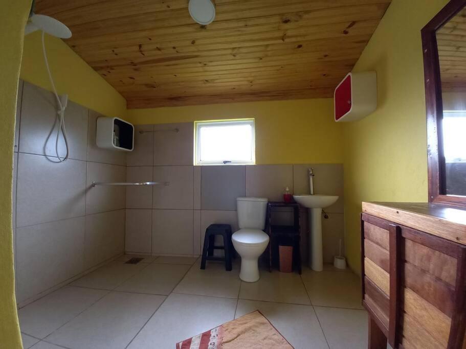 Three-Bedroom House photo 3