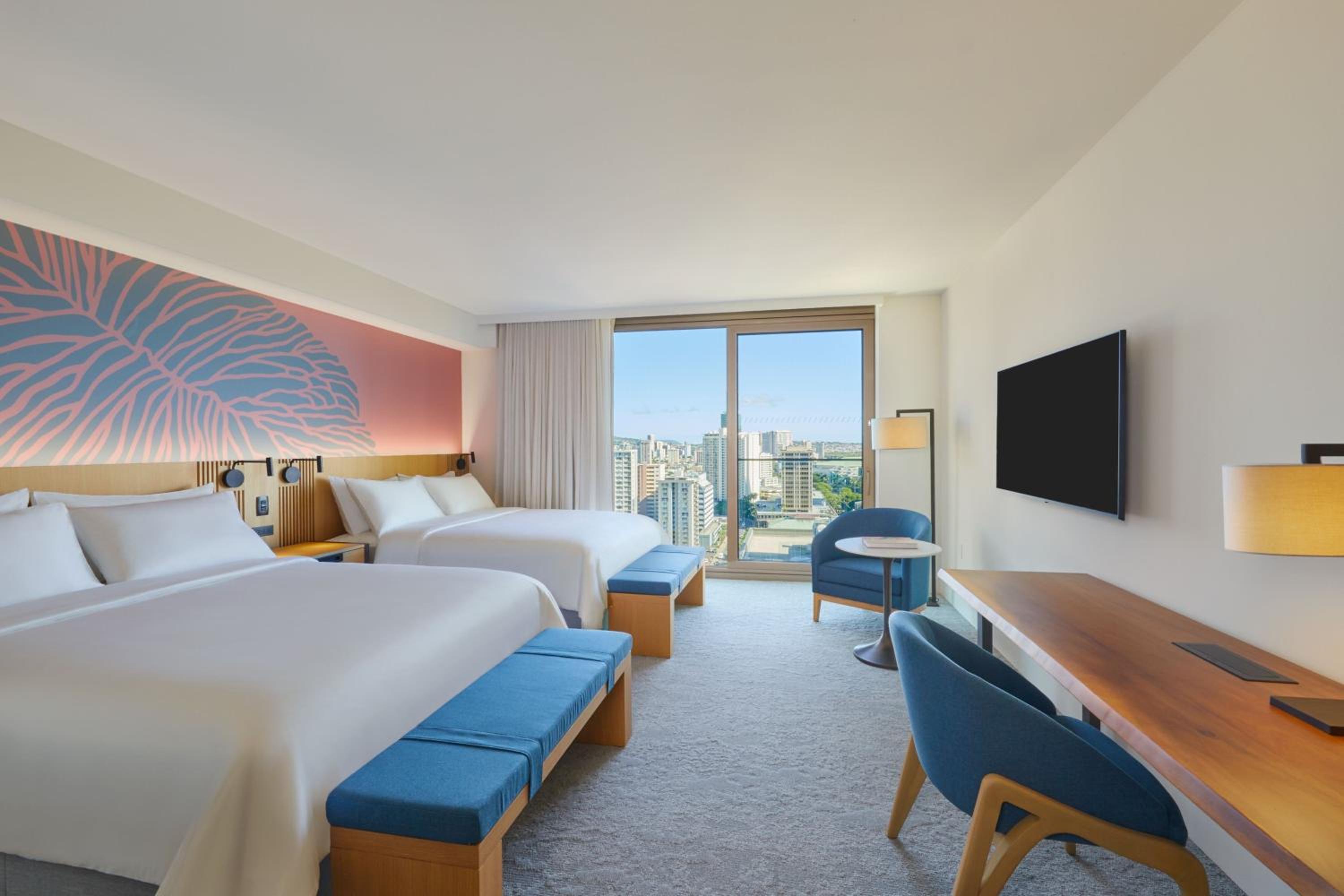 Residence Queen Room with Partial Ocean View photo 1