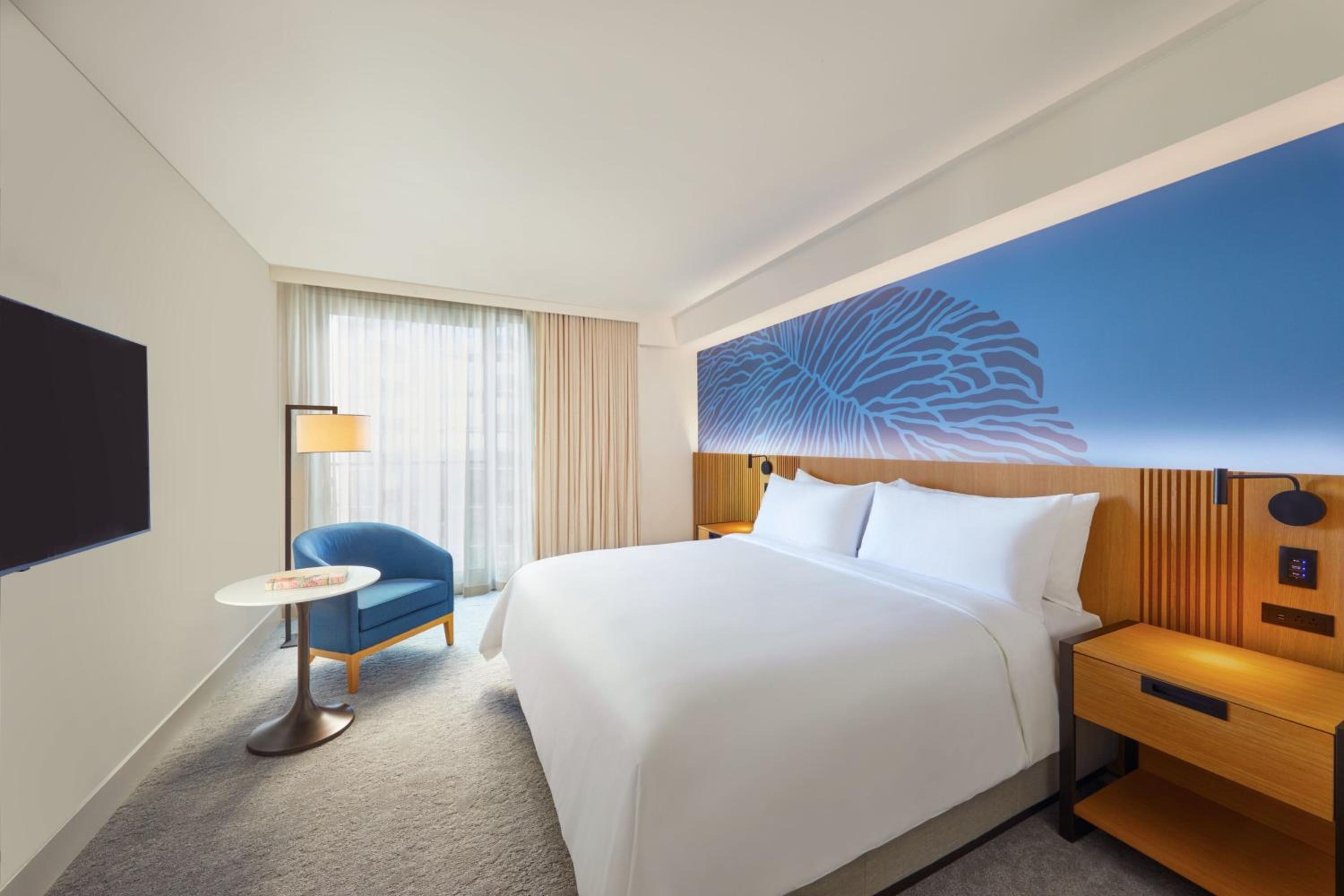 Residence King Room with Partial Ocean View photo 1
