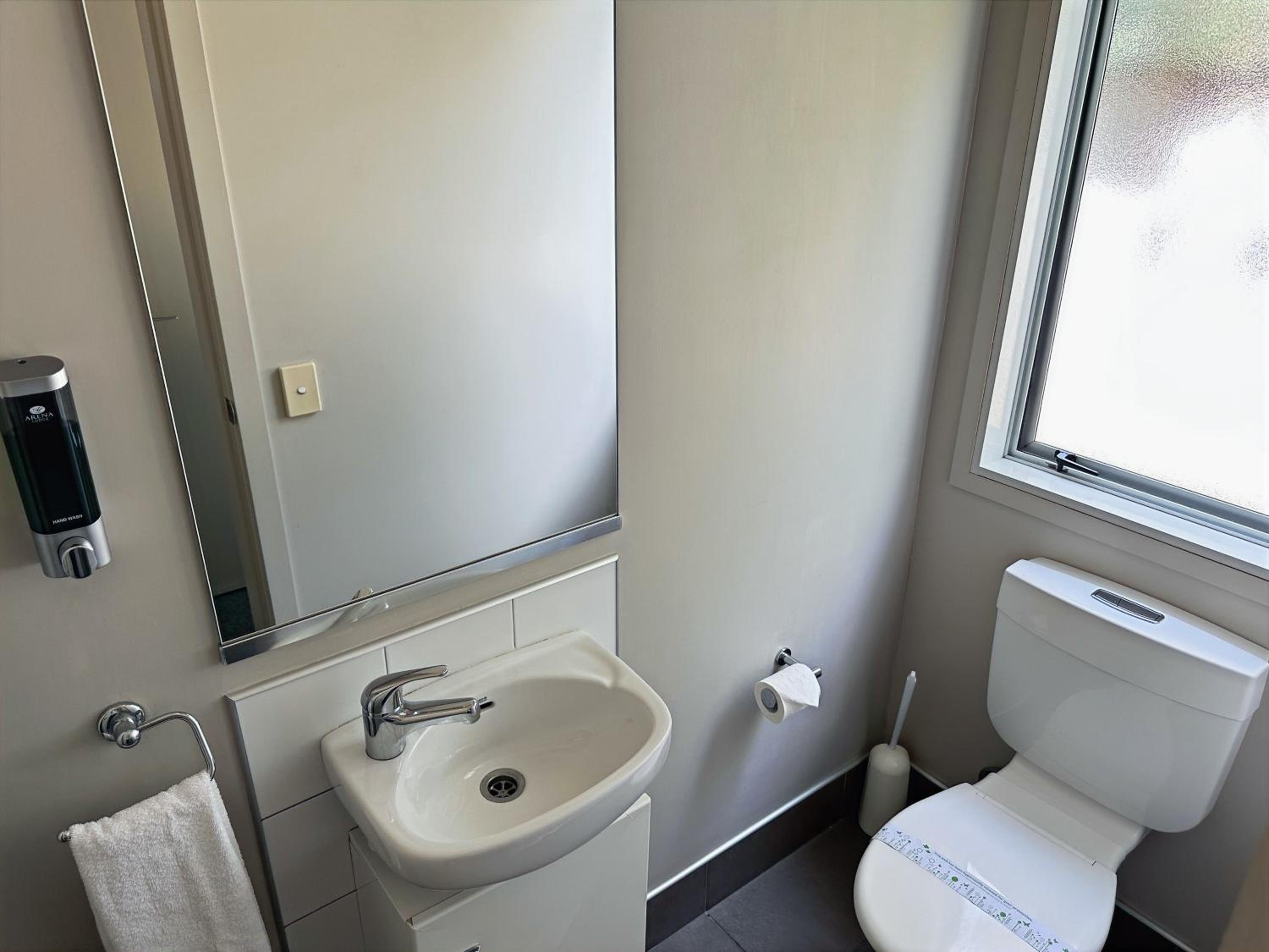 Two-Bedroom Apartment - Photo 6