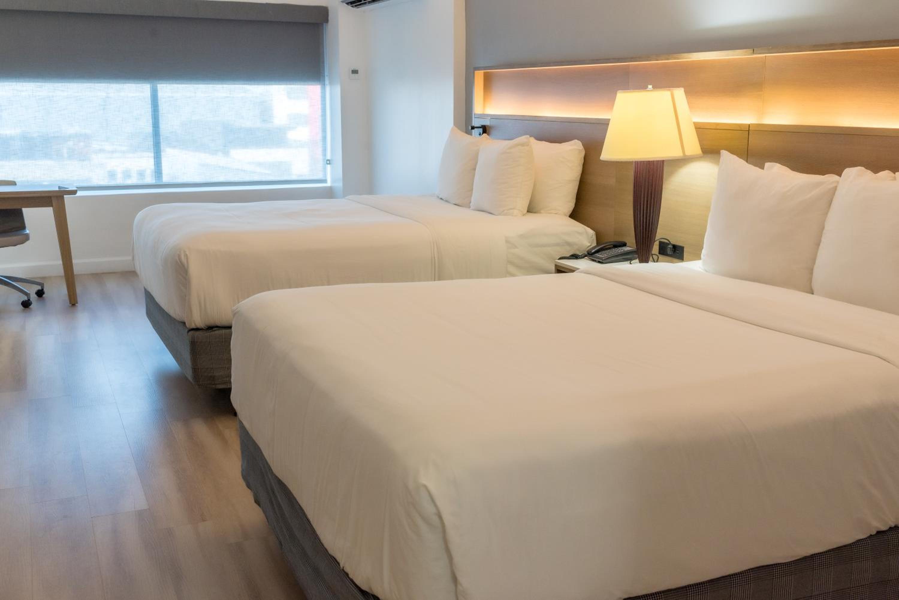 Premium Room Wotht Two Double Beds - Photo 1