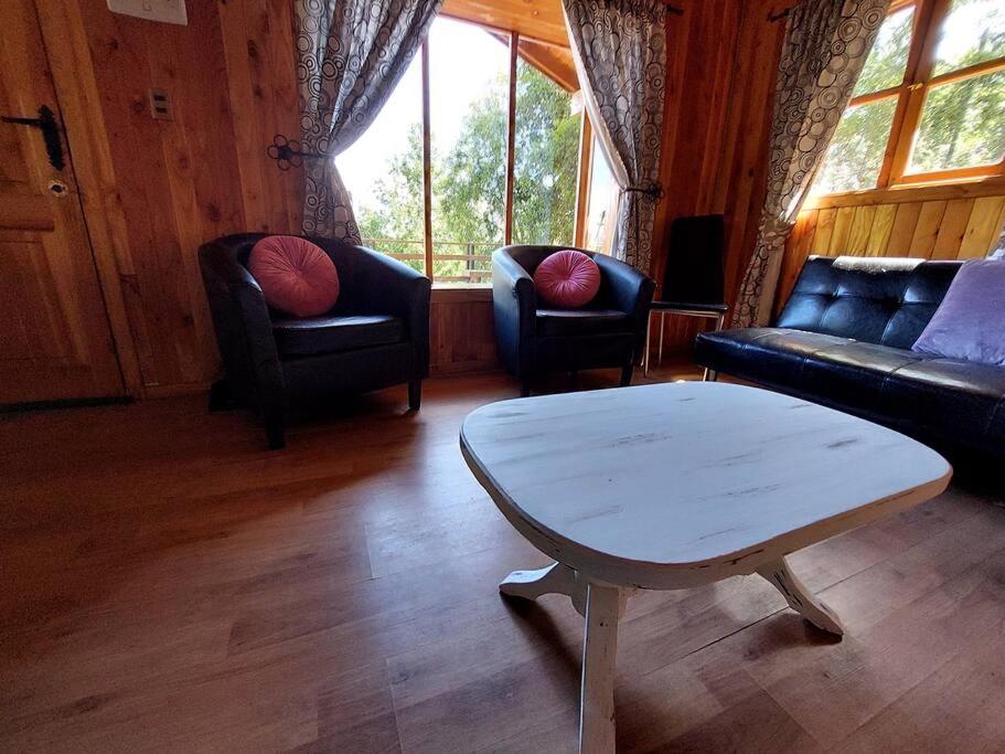 Three-Bedroom House photo 2