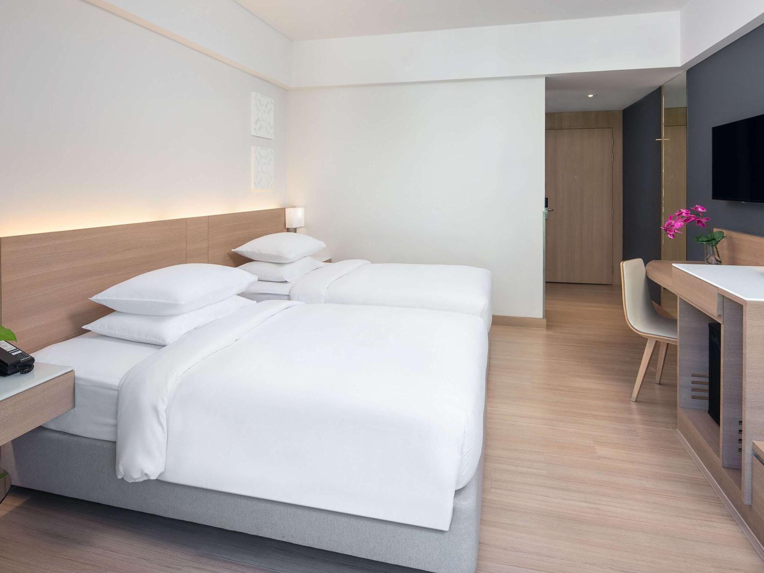 Superior Twin Room with Balcony and Pool View