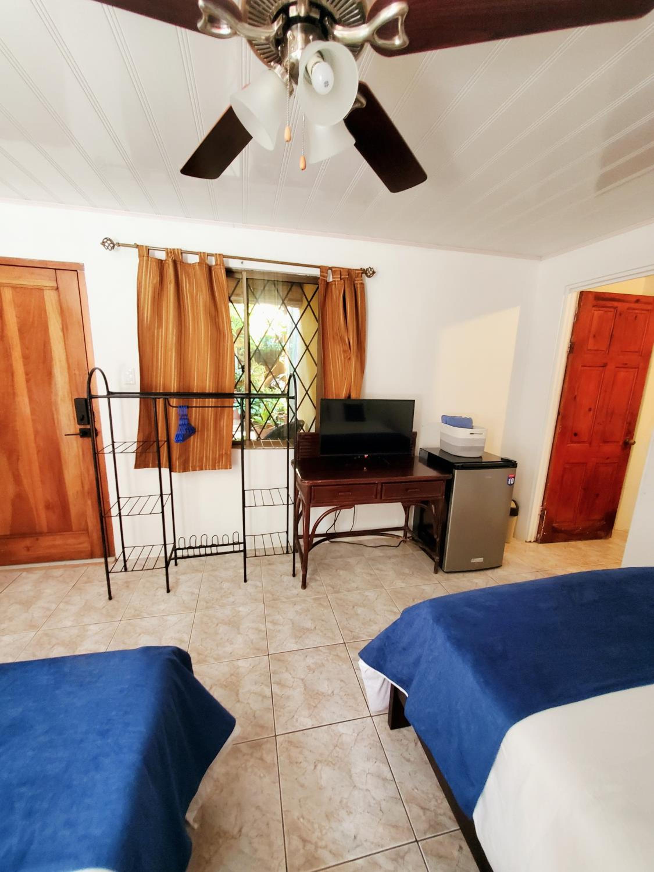 Economy Quadruple Room photo 1