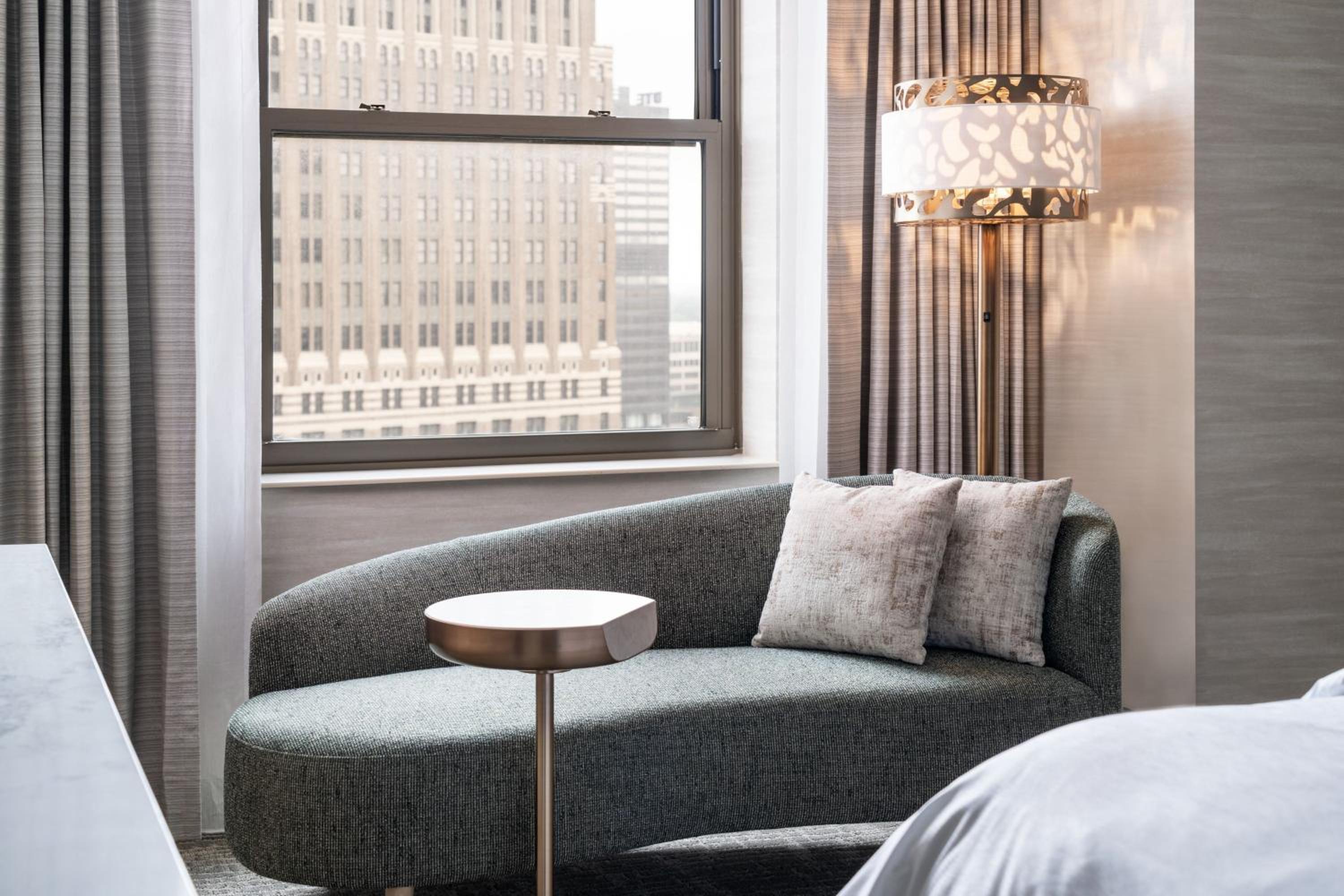 Premium, Guest room, 1 King, City view - Photo 2