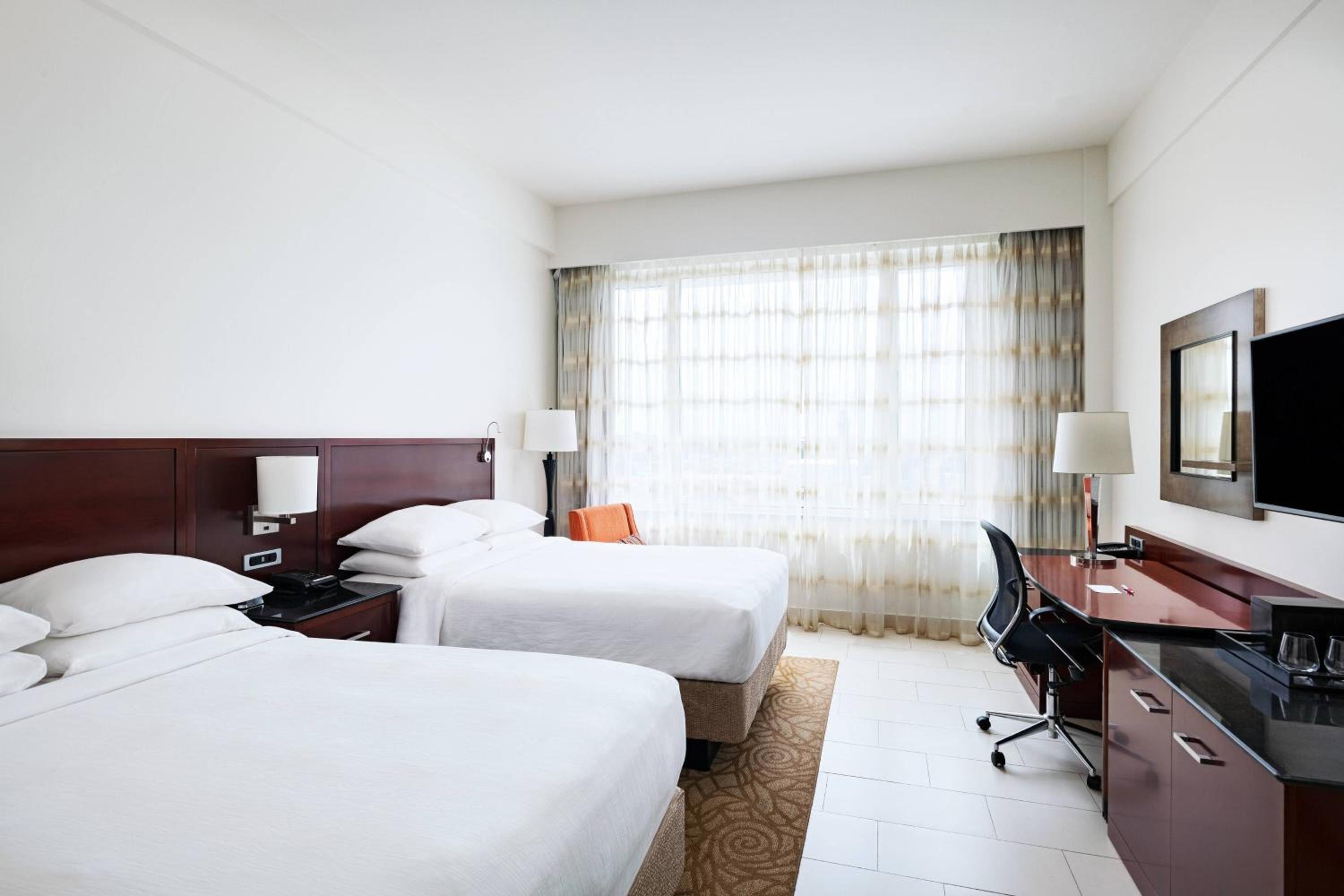 Deluxe Guest Room with Two Double Beds