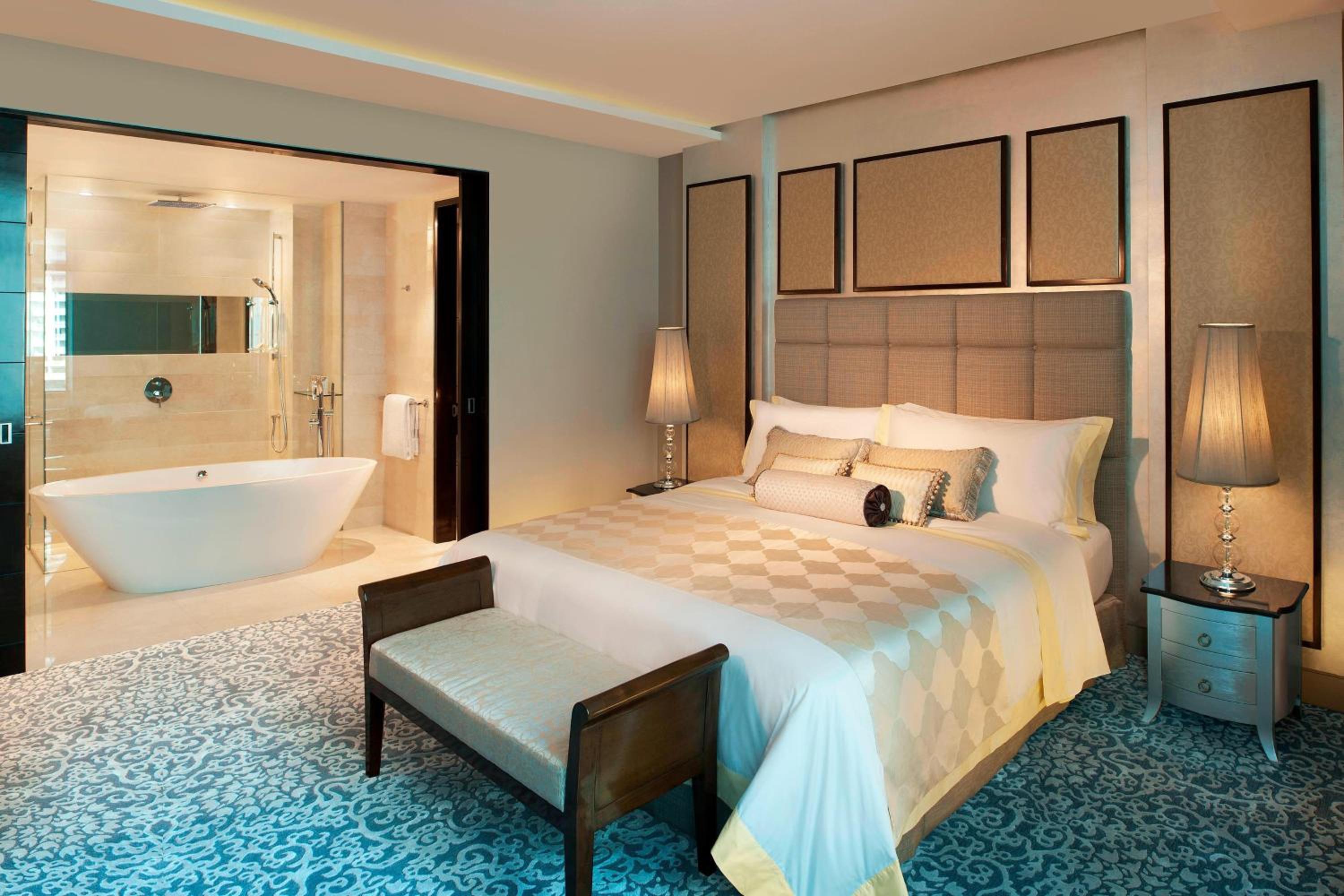 Grand Metropolitan Suite 1 Bedroom Junior Suite, High floor photo 2