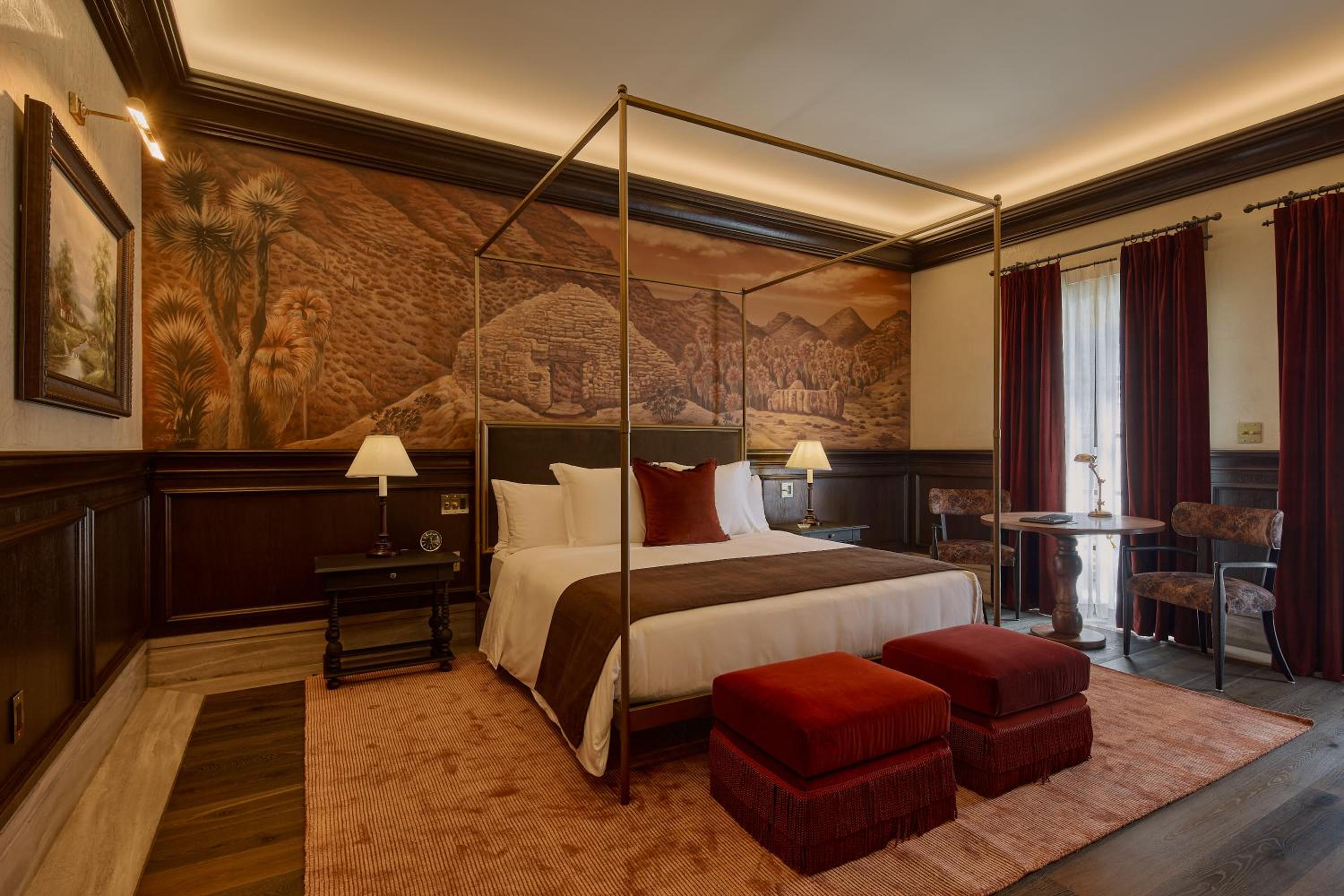 Deluxe King Suite