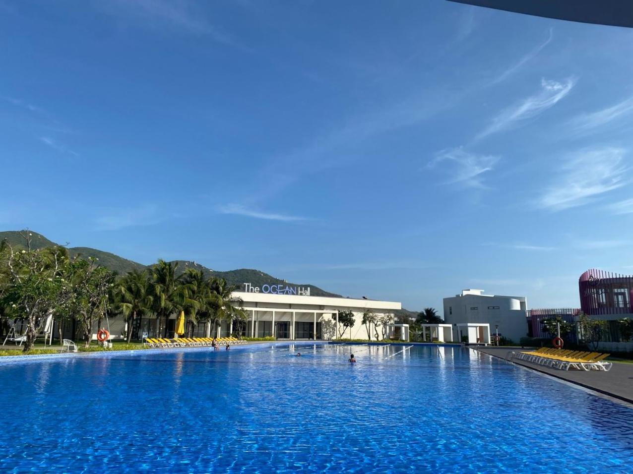 Three-Bedroom Villa photo 2