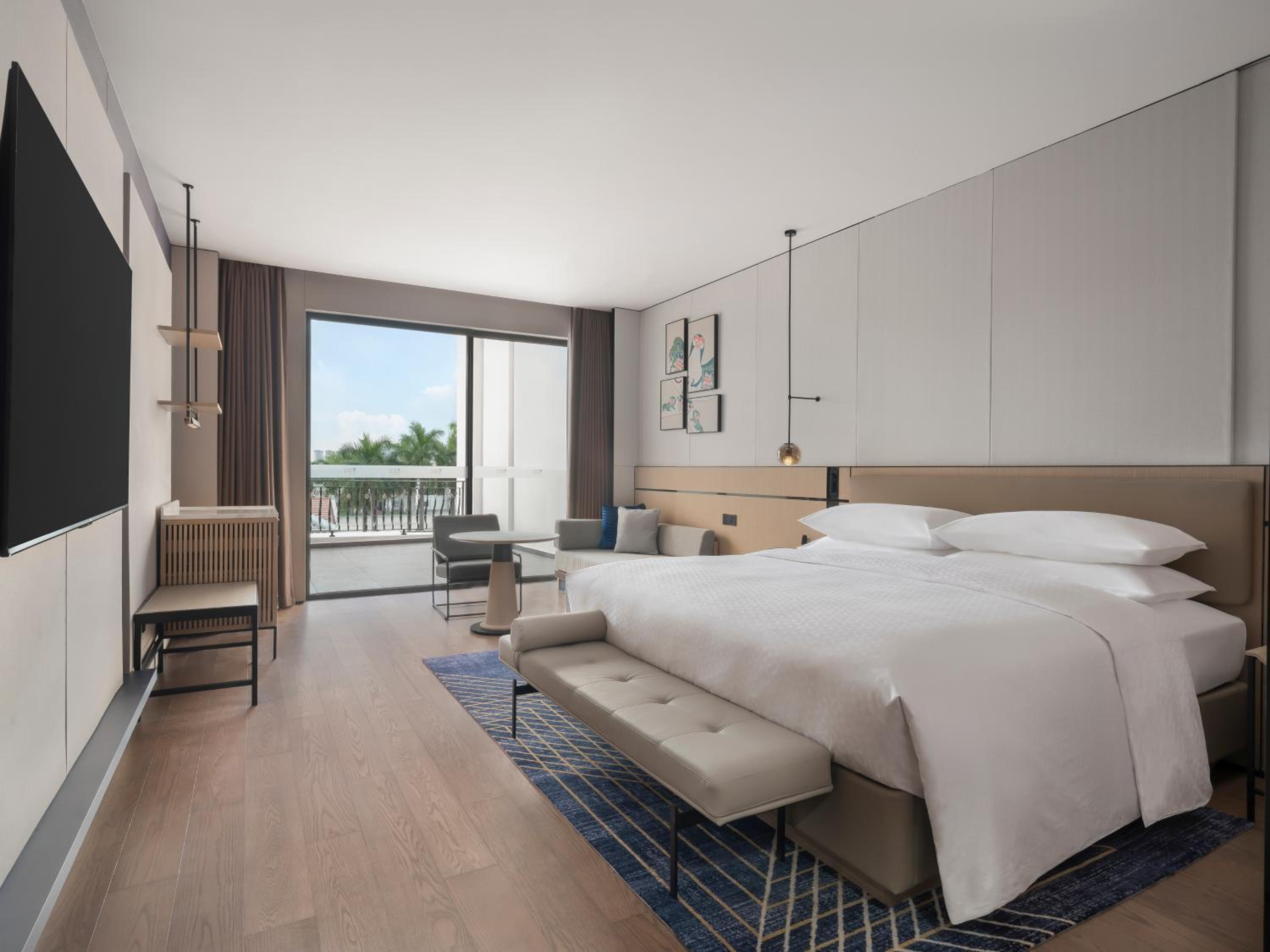 Standard King Room