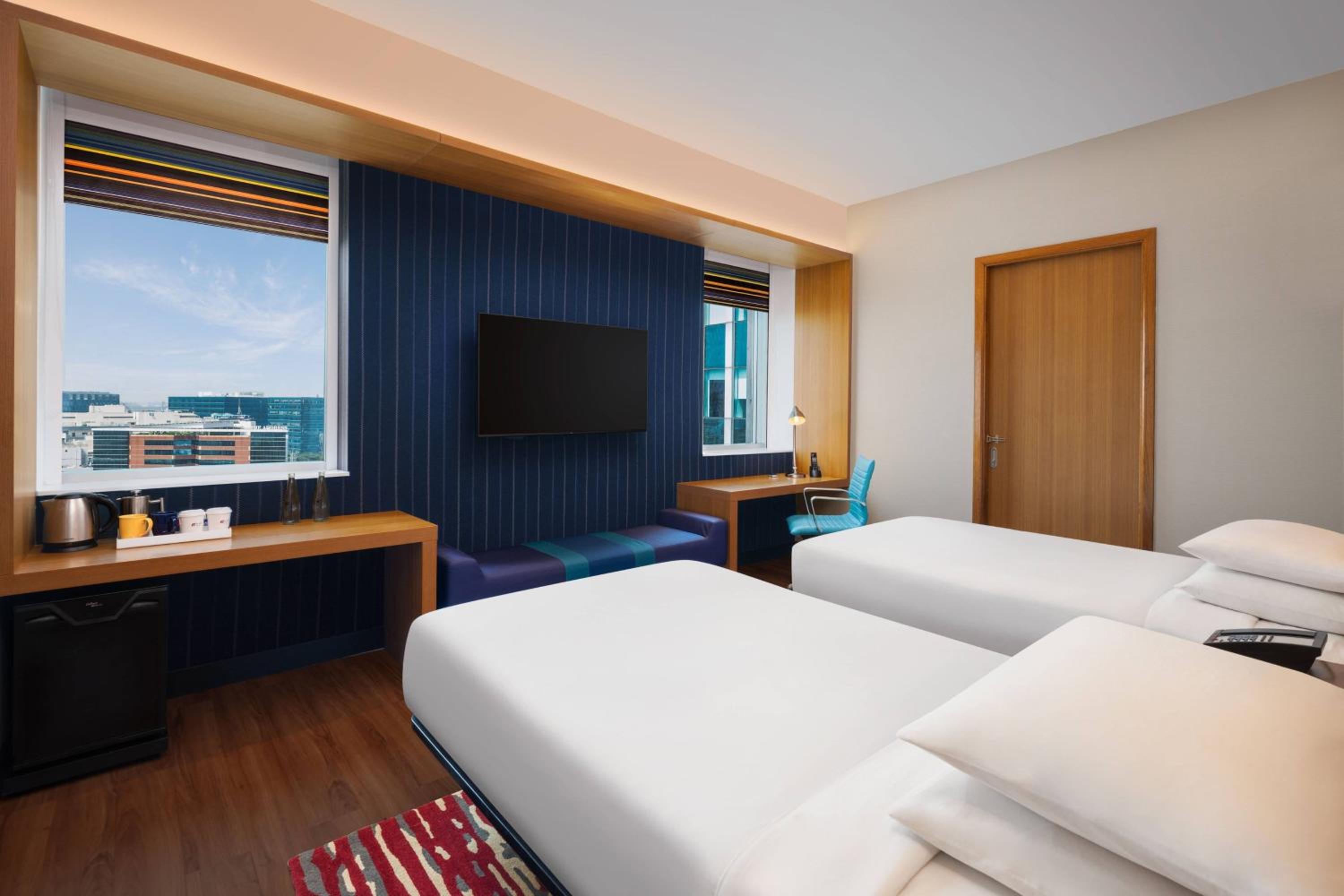 Guest room, 2 Twin/Single Bed(s), City view
