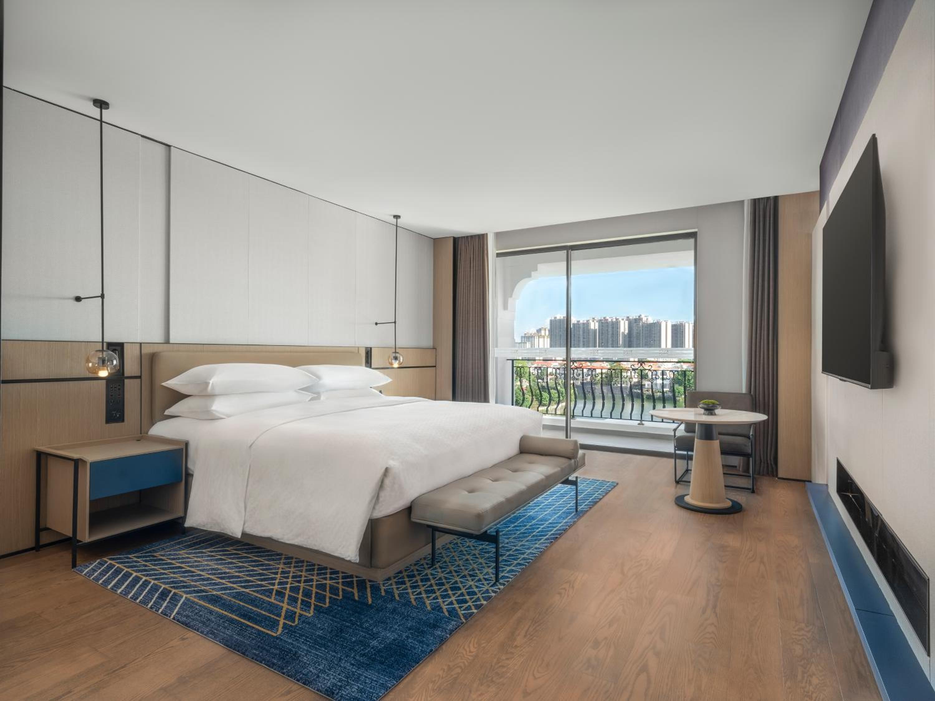 Superior King Room photo 2