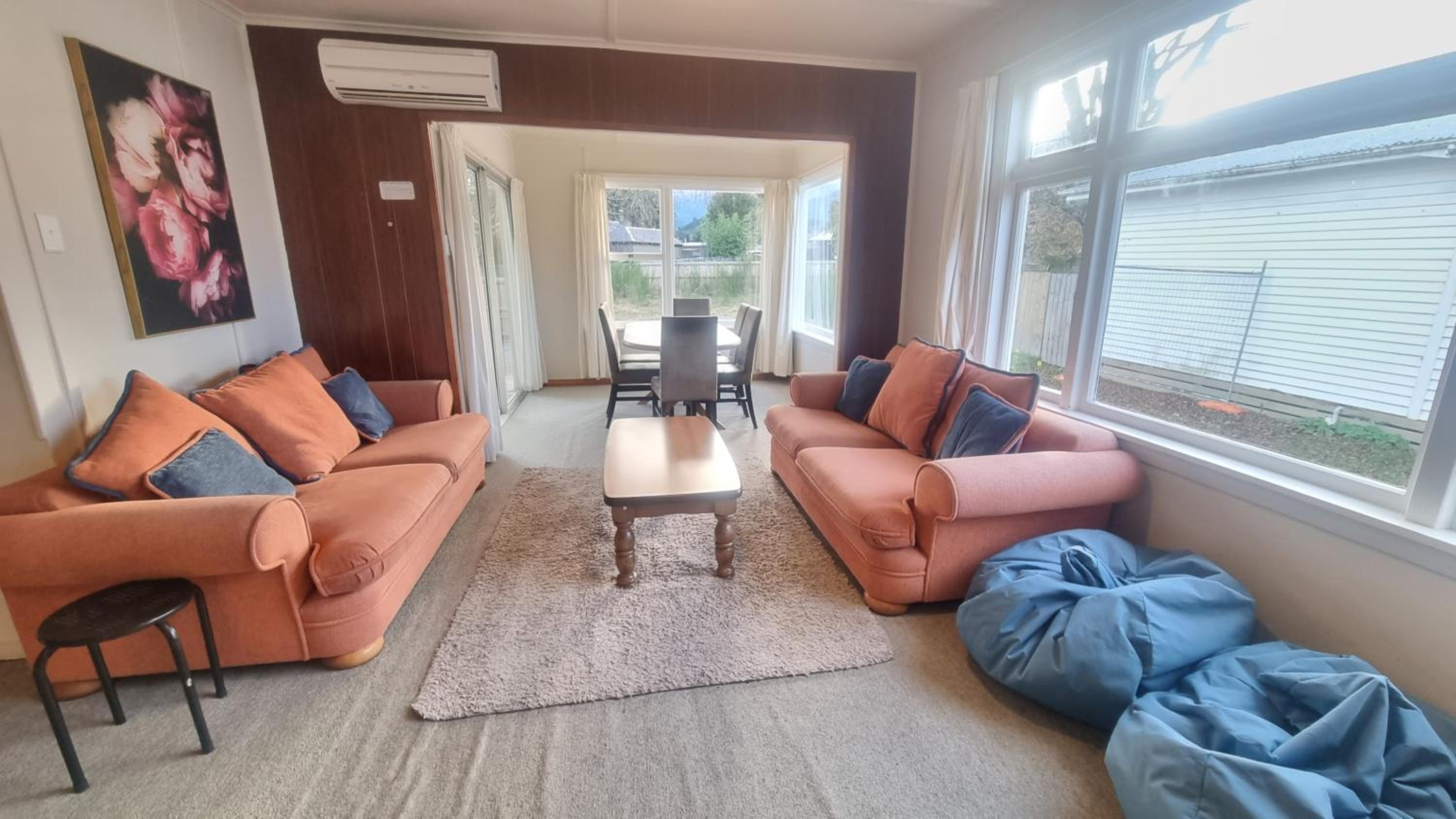 Five-Bedroom Holiday Home