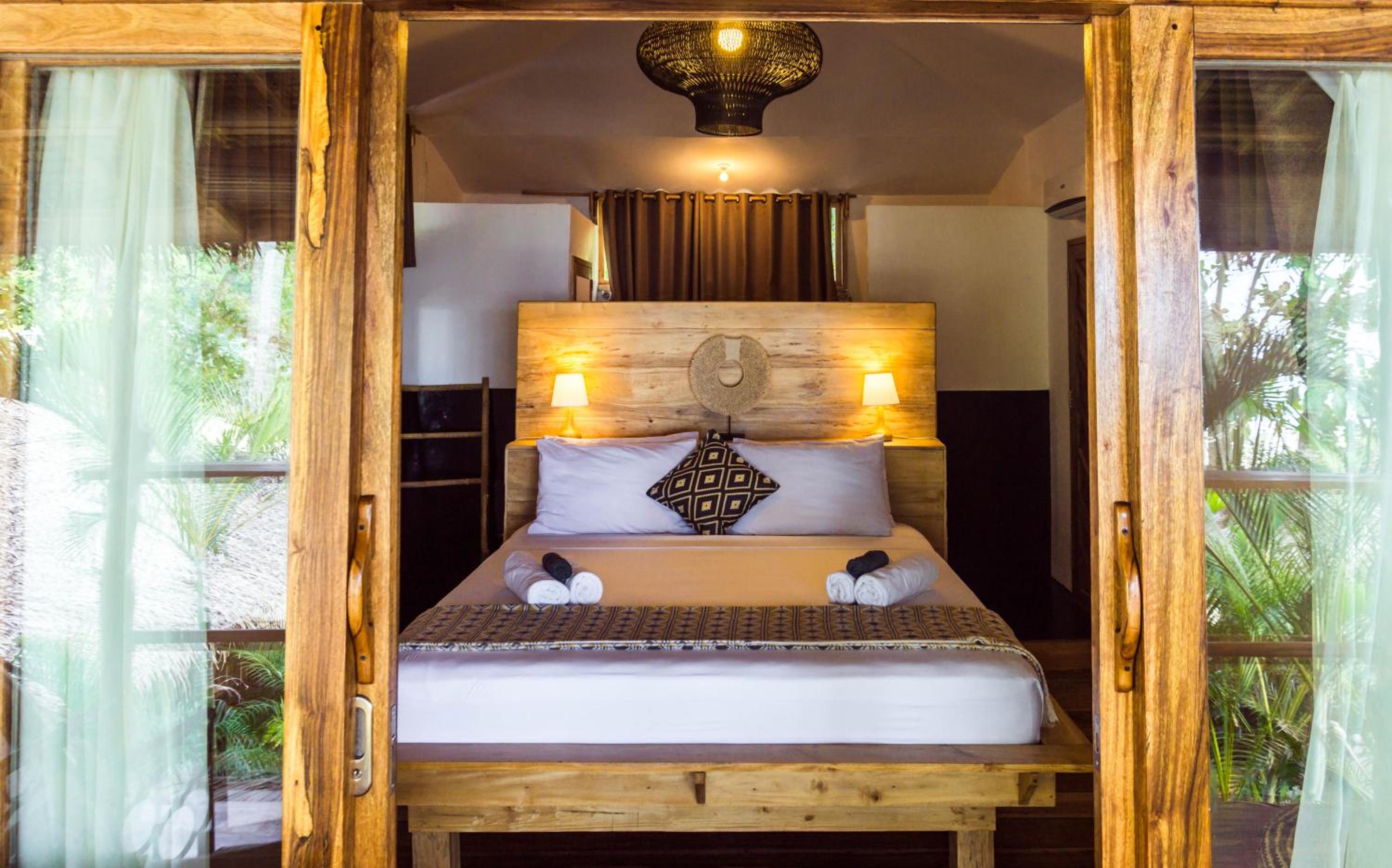 Deluxe Double Room with Sea View - Photo 1
