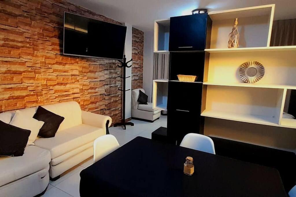 One-Bedroom Apartment photo 1