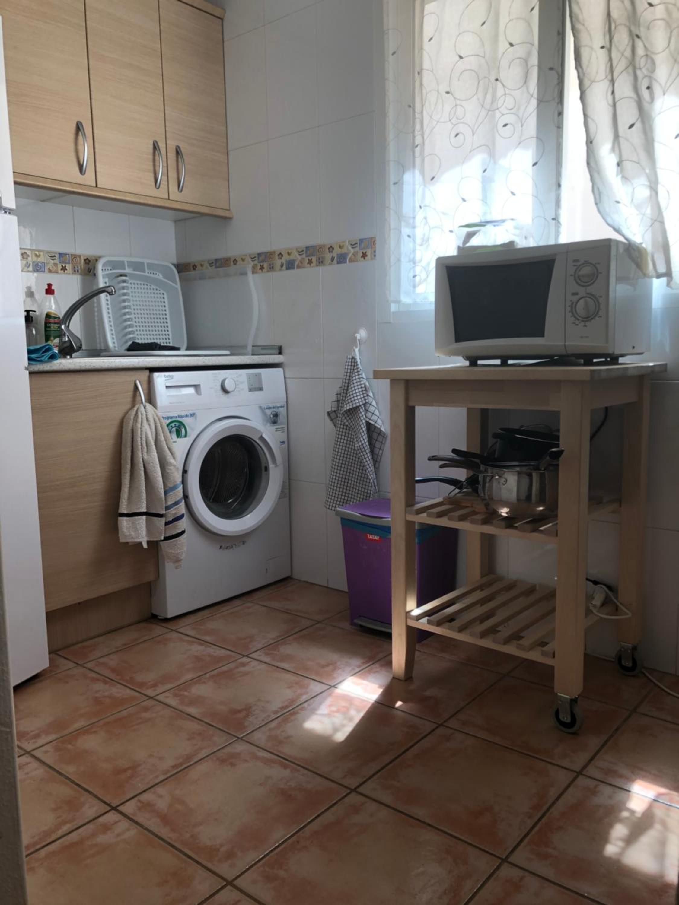 Three-Bedroom House photo 3