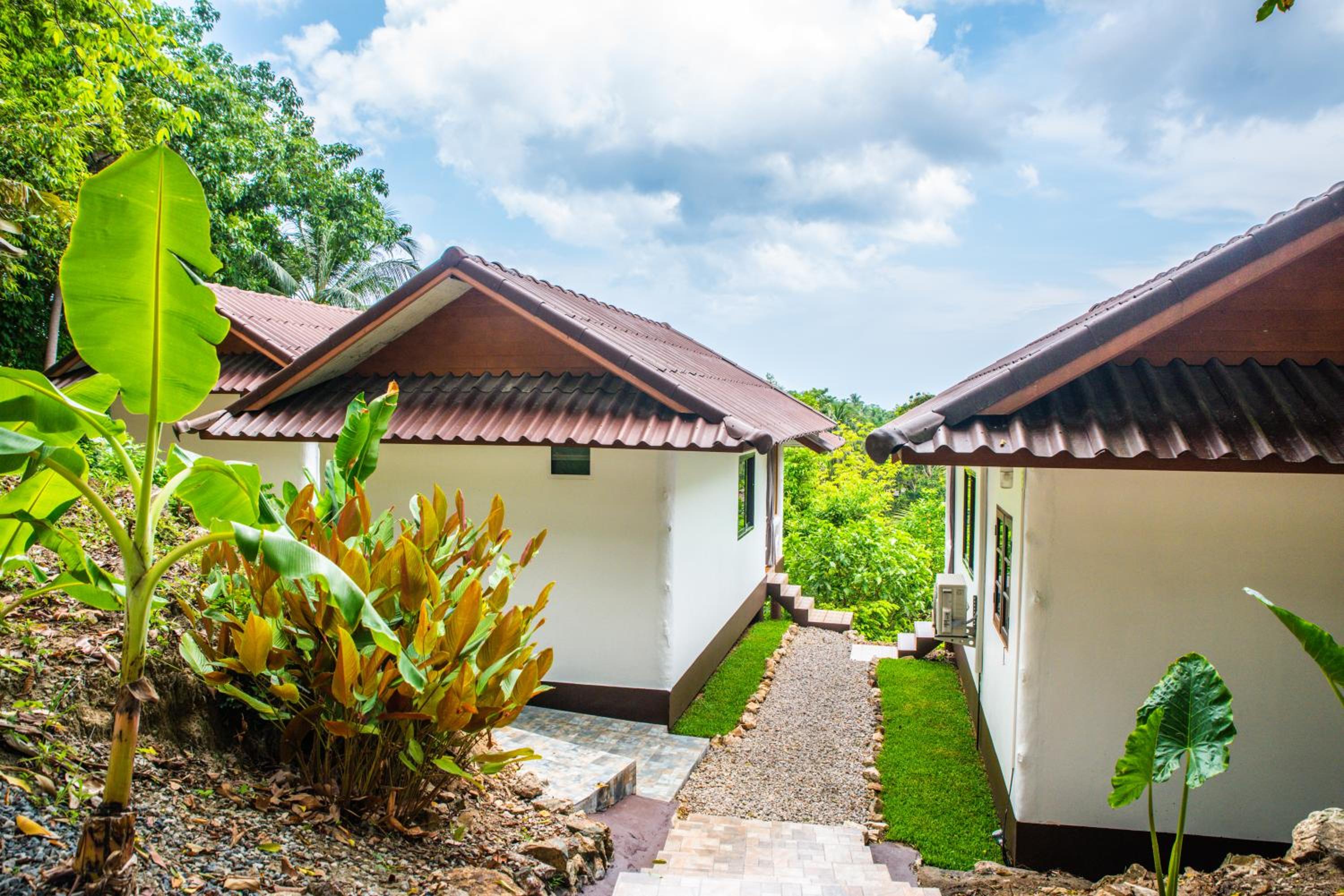Bungalow with Sea View photo 2