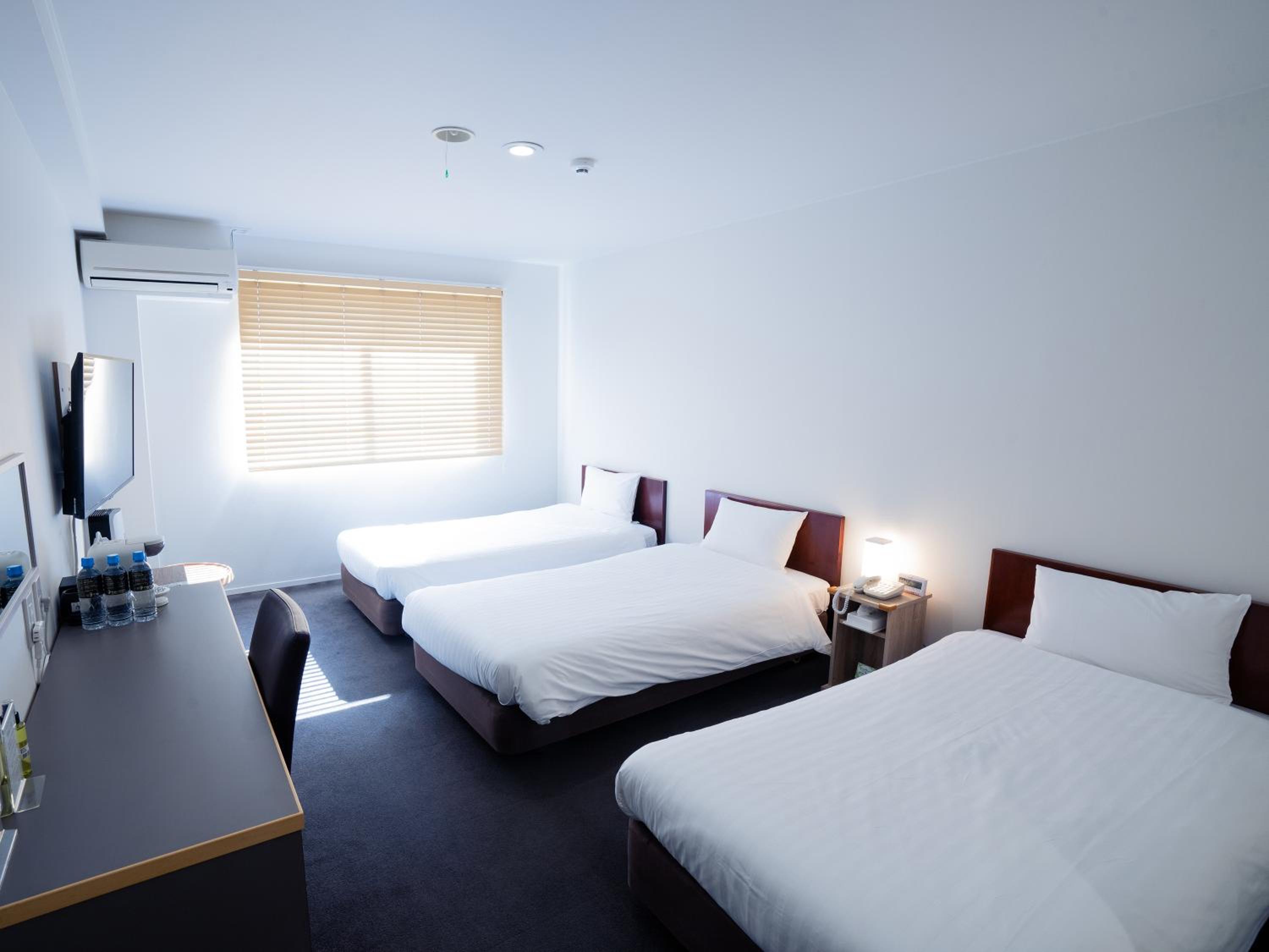 Triple Room - Non-Smoking - Photo 1