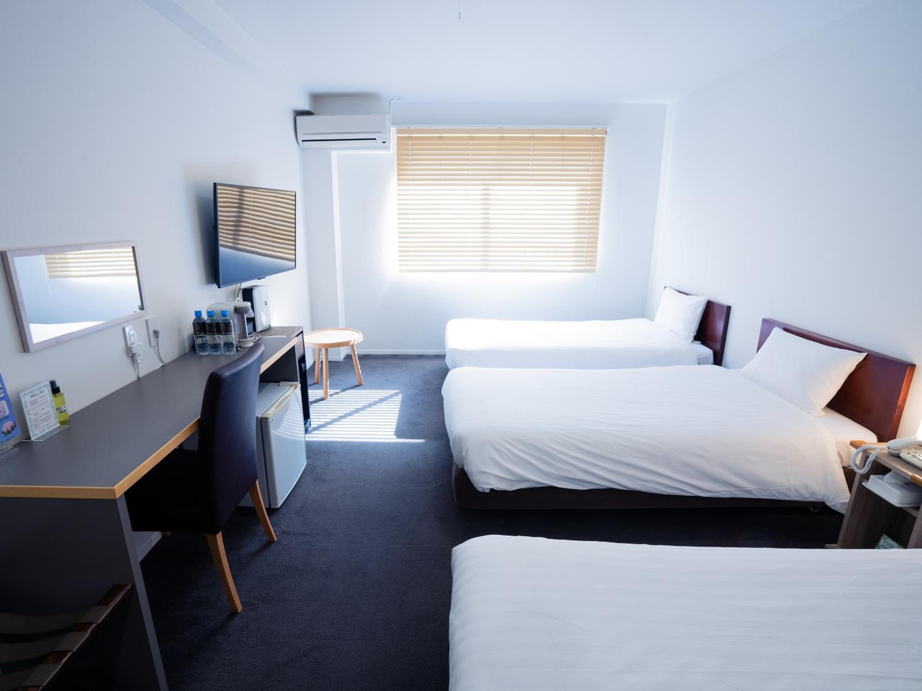 Triple Room - Non-Smoking - Photo 4