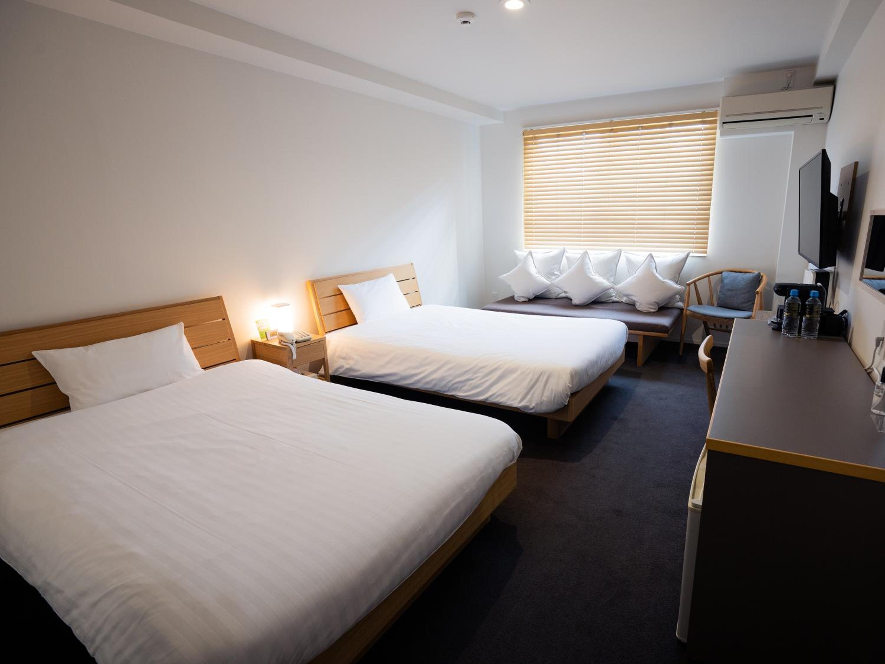 Twin Room - 2 Semi Double Beds - Non-Smoking - Photo 1