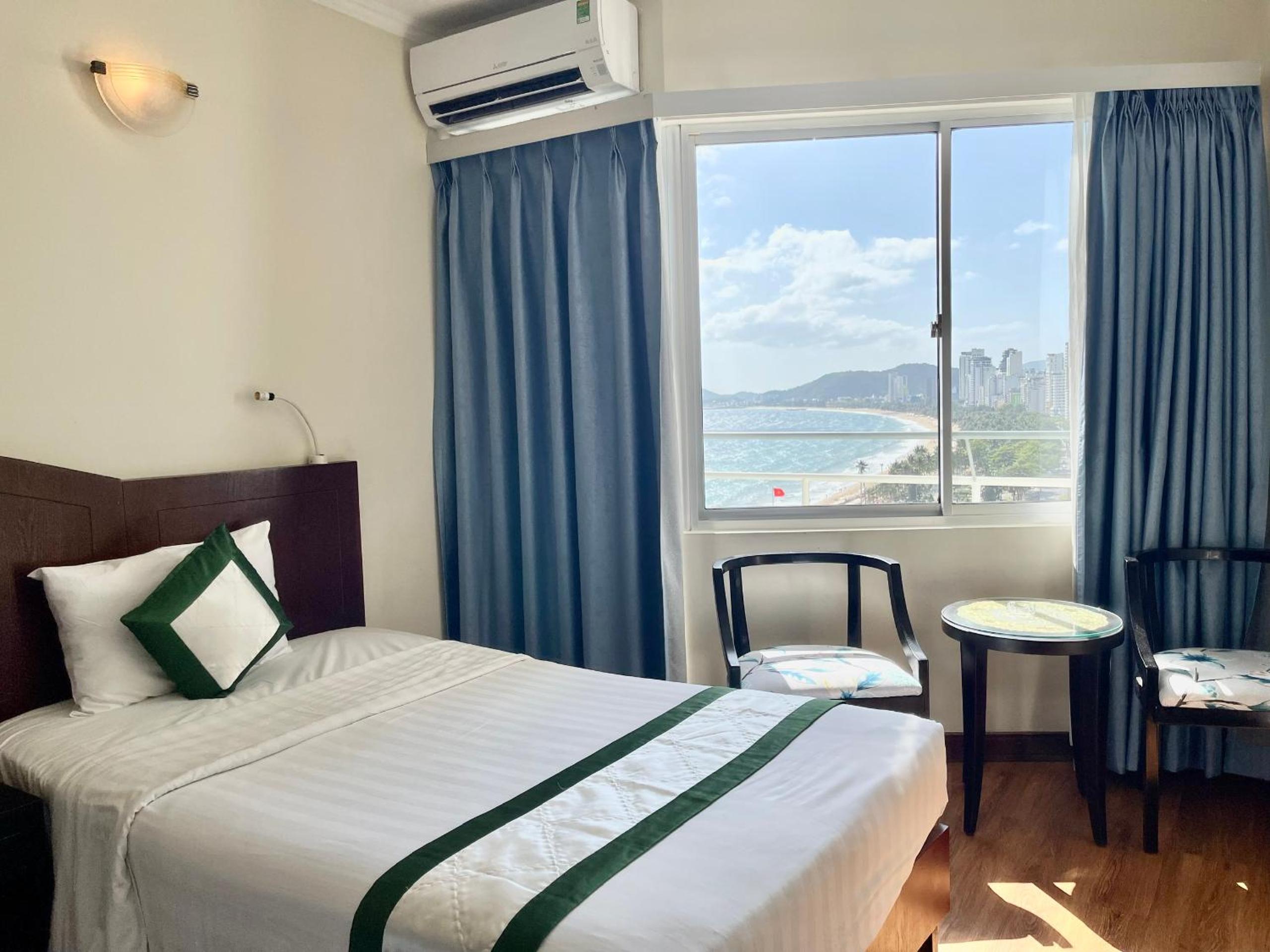 Deluxe Double Room with Sea View - Photo 5