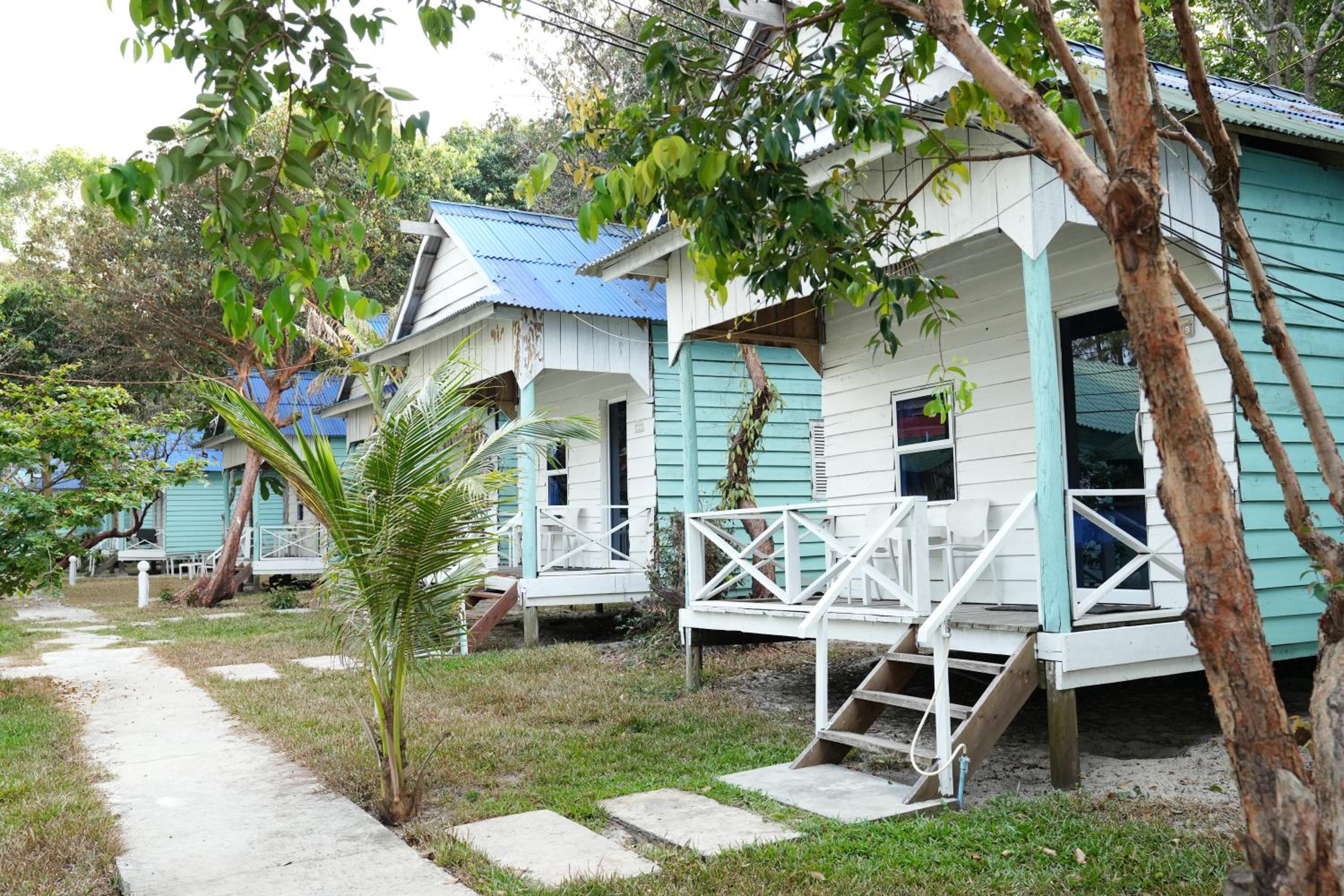 Double Bungalow Garden View - Photo 2