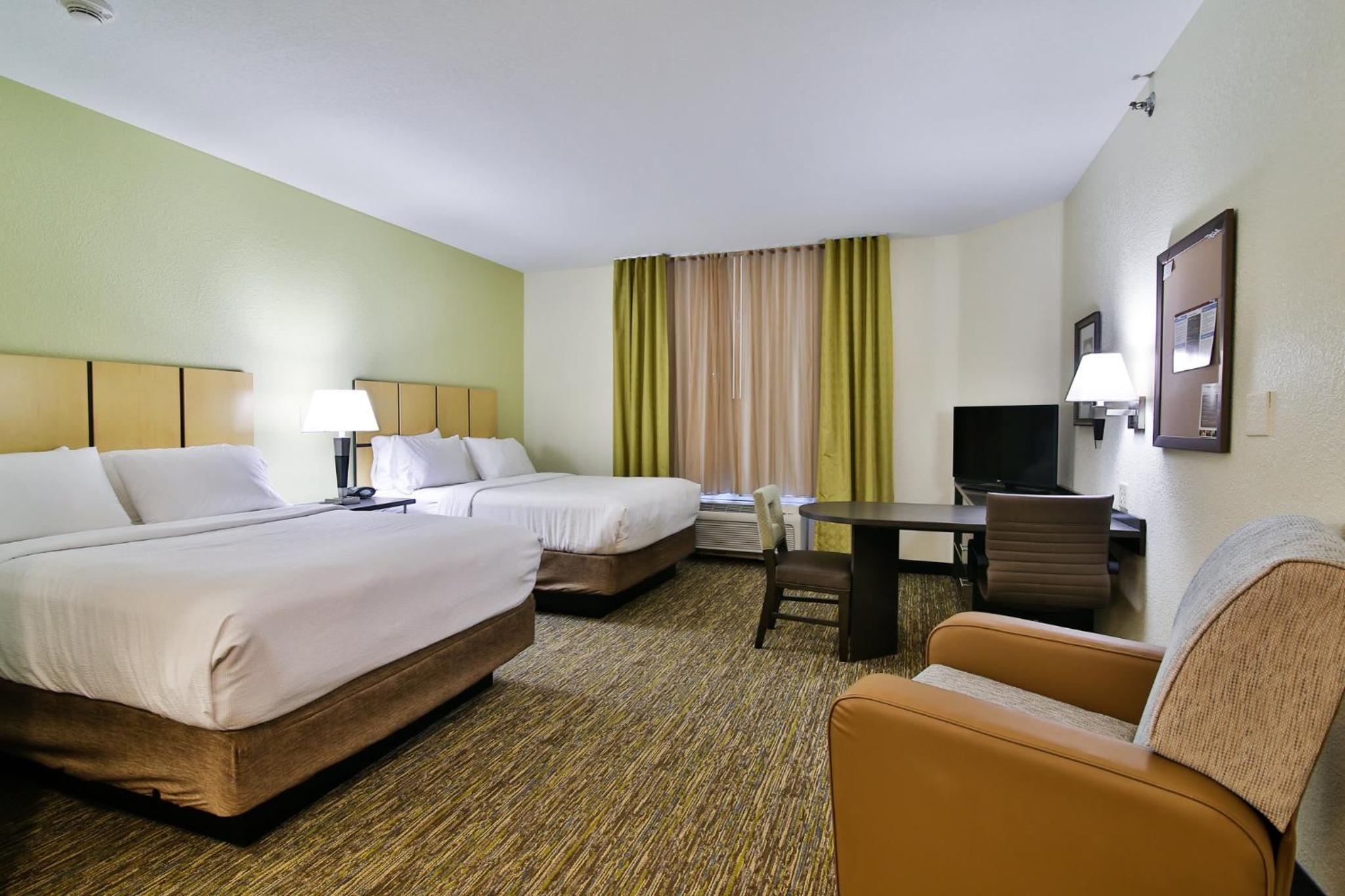 Studio Suite with Two Queen Beds - Photo 6
