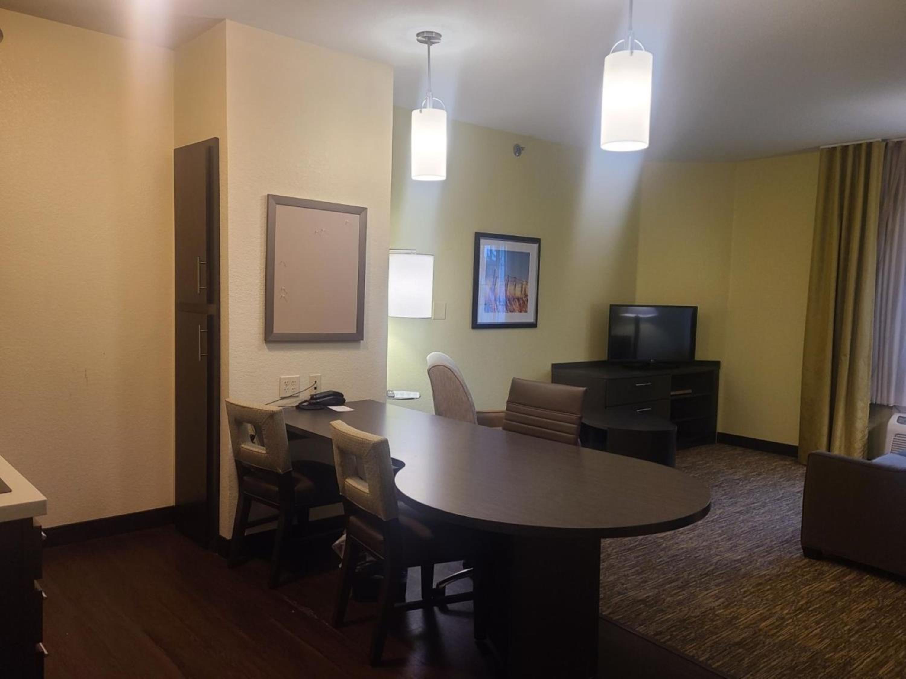 King Studio Suite - Photo 6