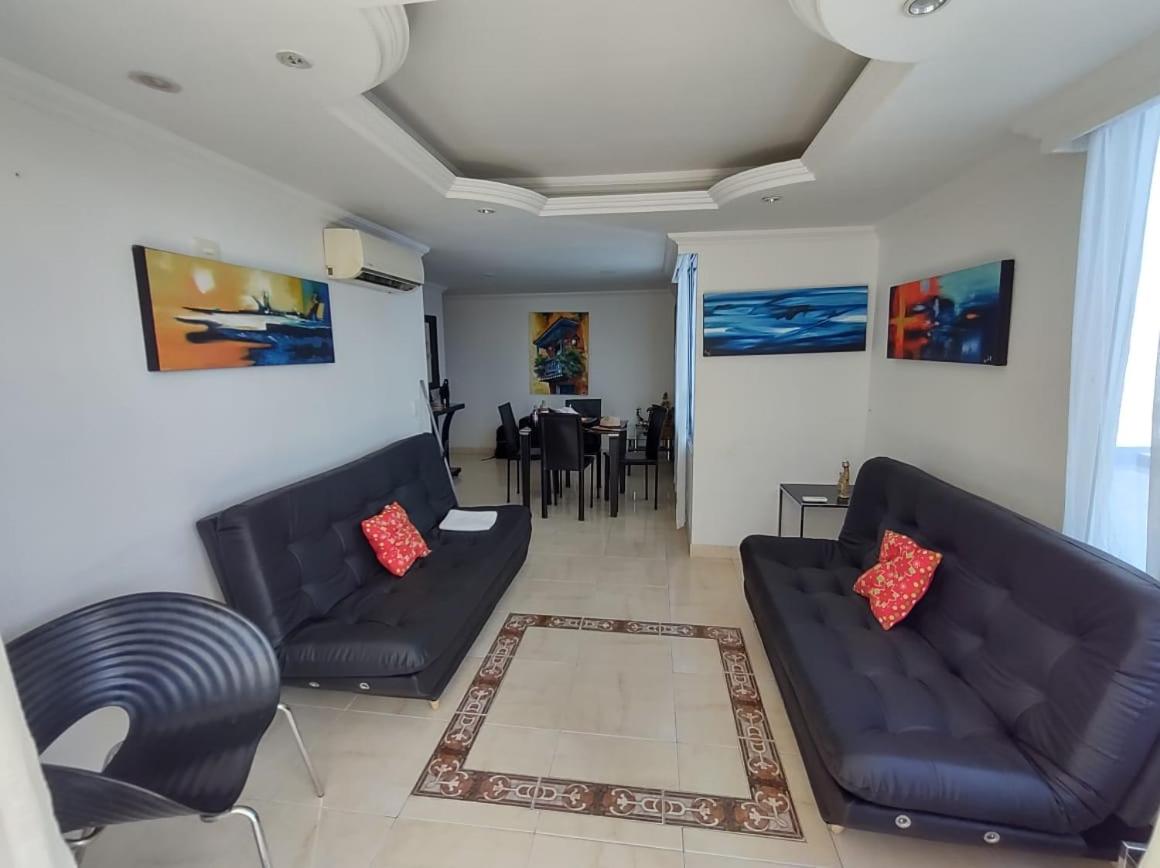 Apartment with Balcony photo 3