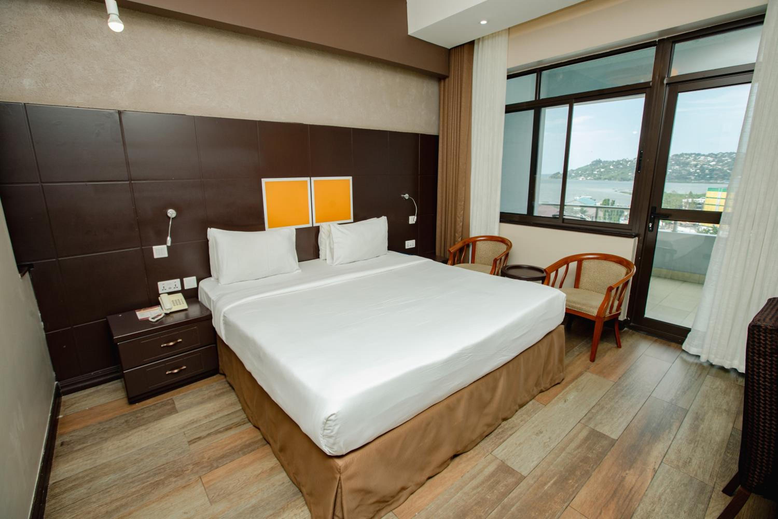Lake View Single Room photo 3