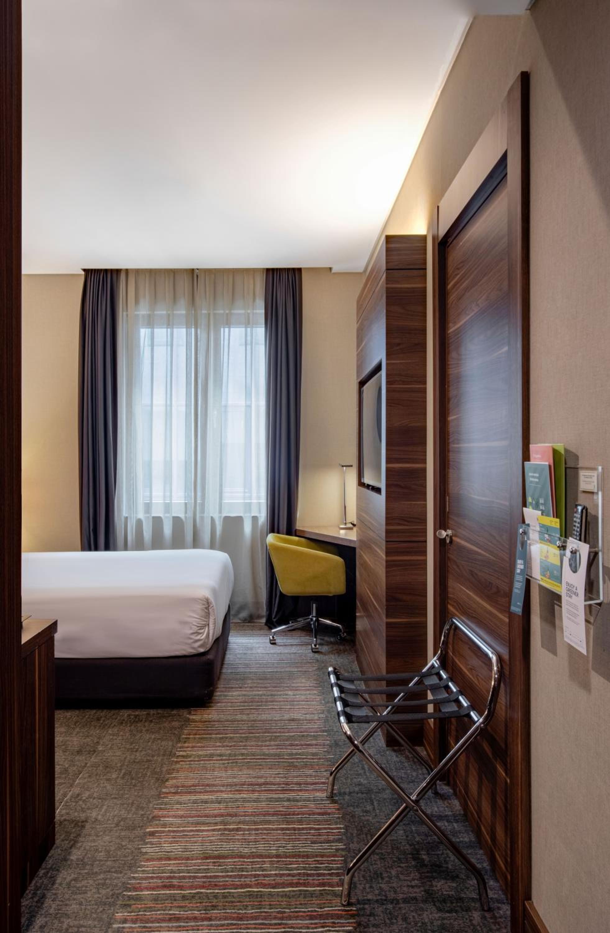 Standard Double Room - Disability Access