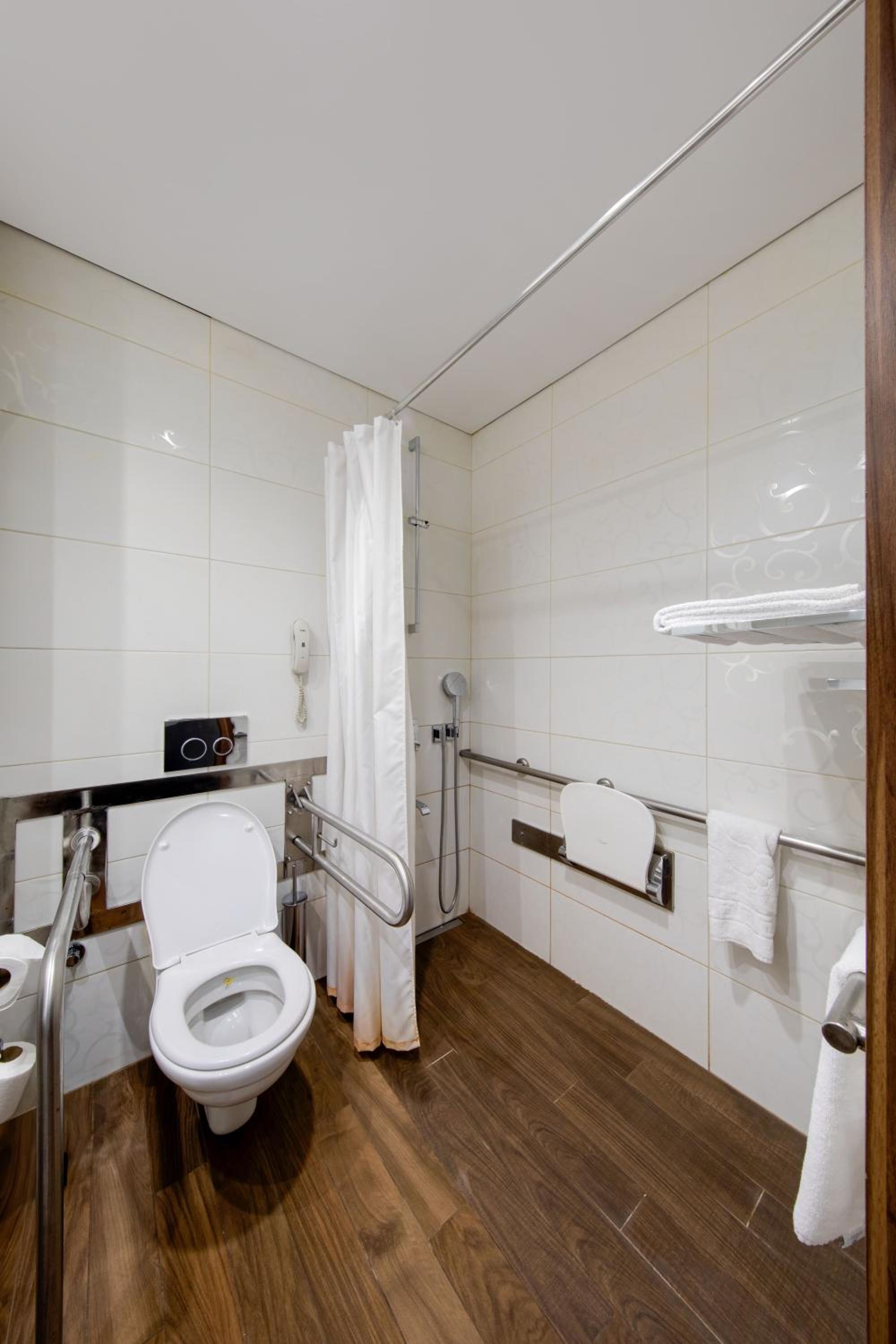 Standard Double Room - Disability Access