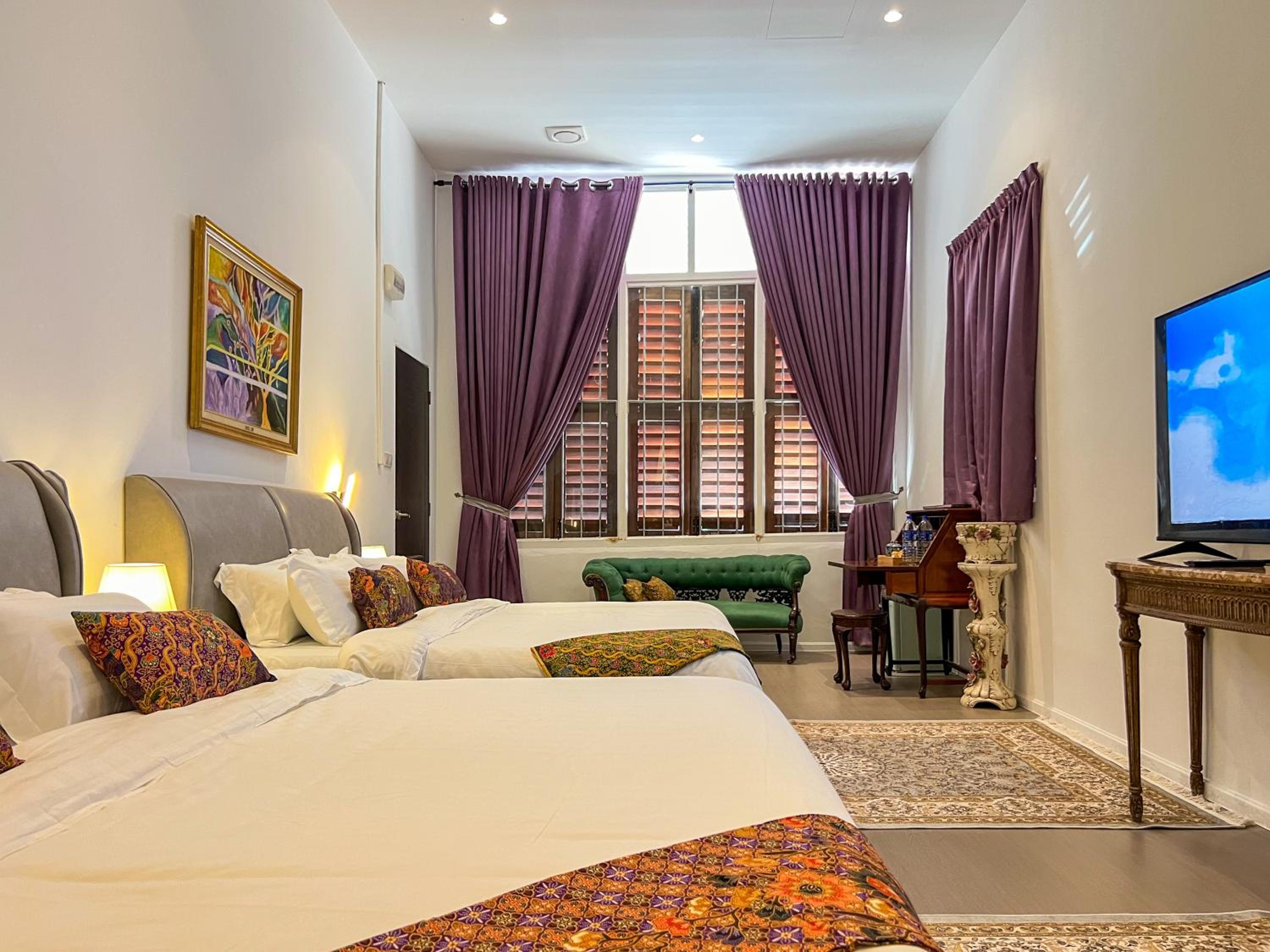 Nyonya Suite