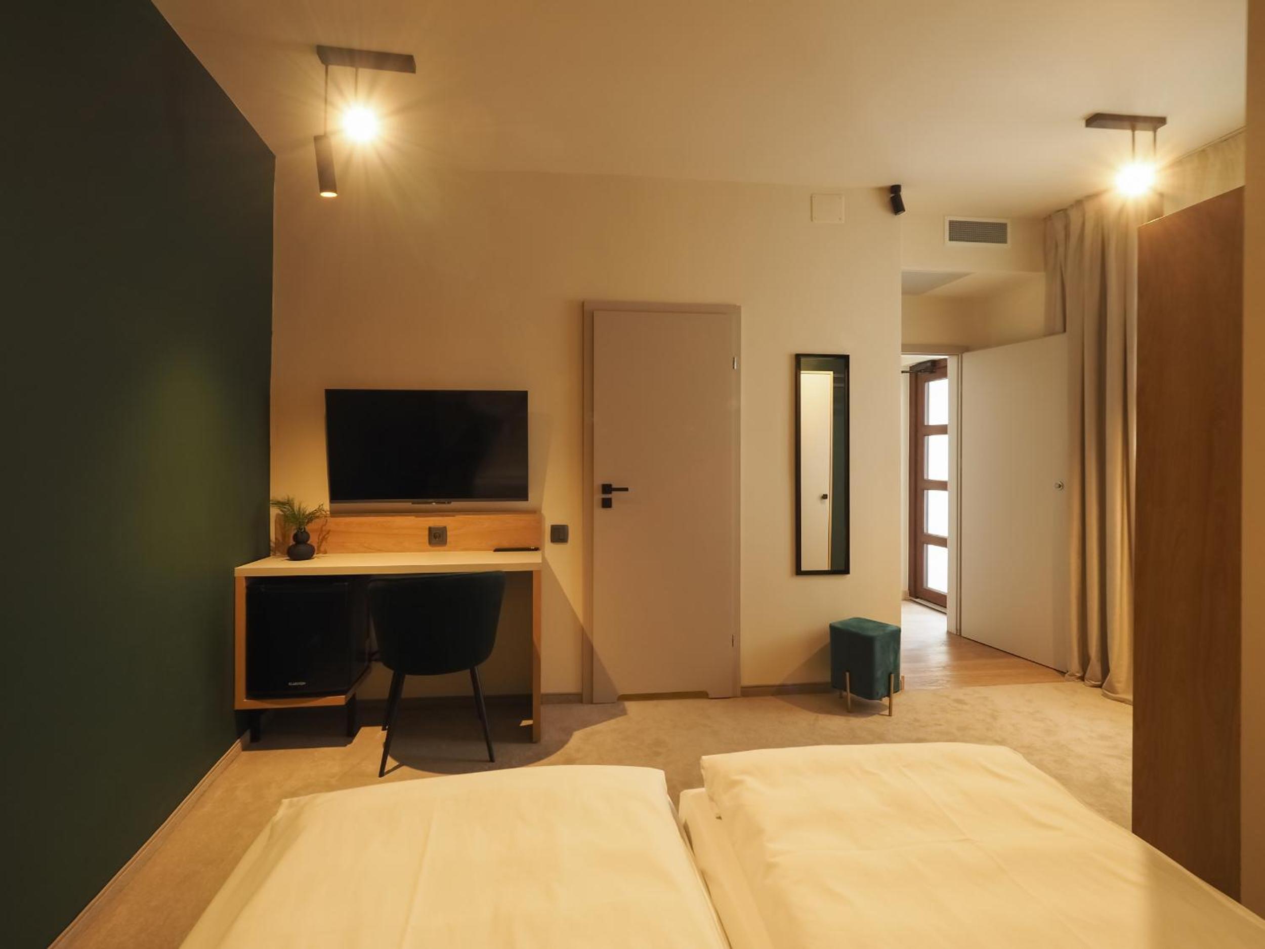 Superior Double or Twin Room - Photo 6