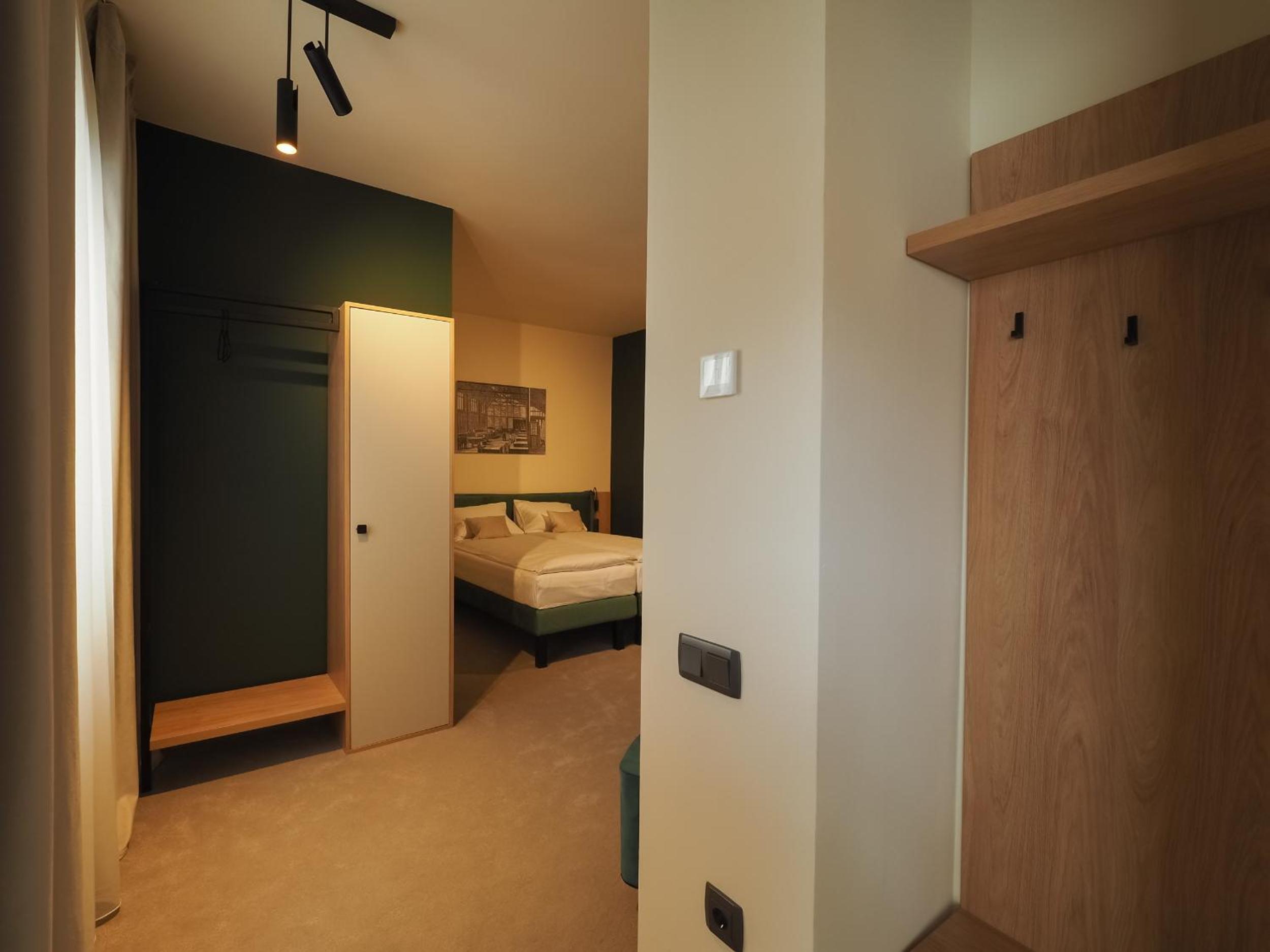 Superior Double or Twin Room - Photo 8