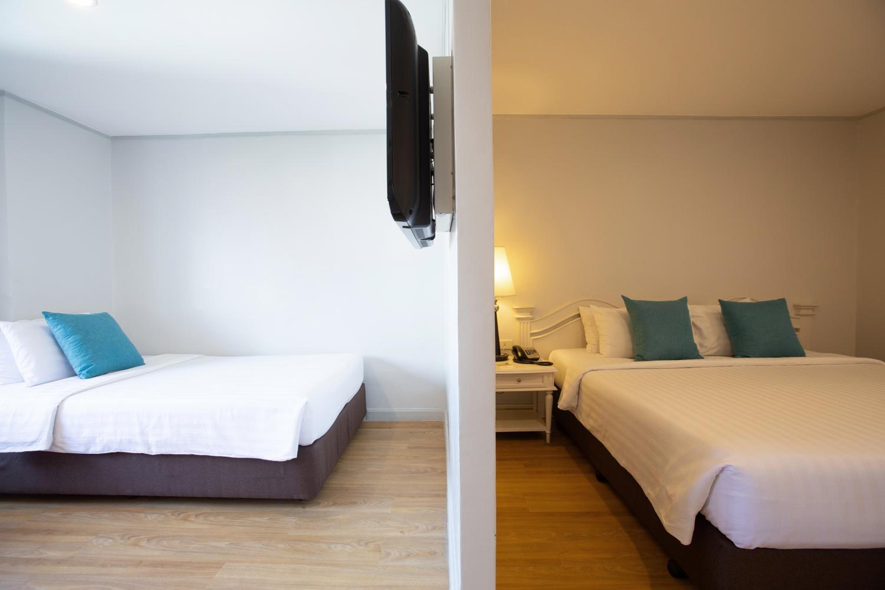 Suite Room - Photo 5
