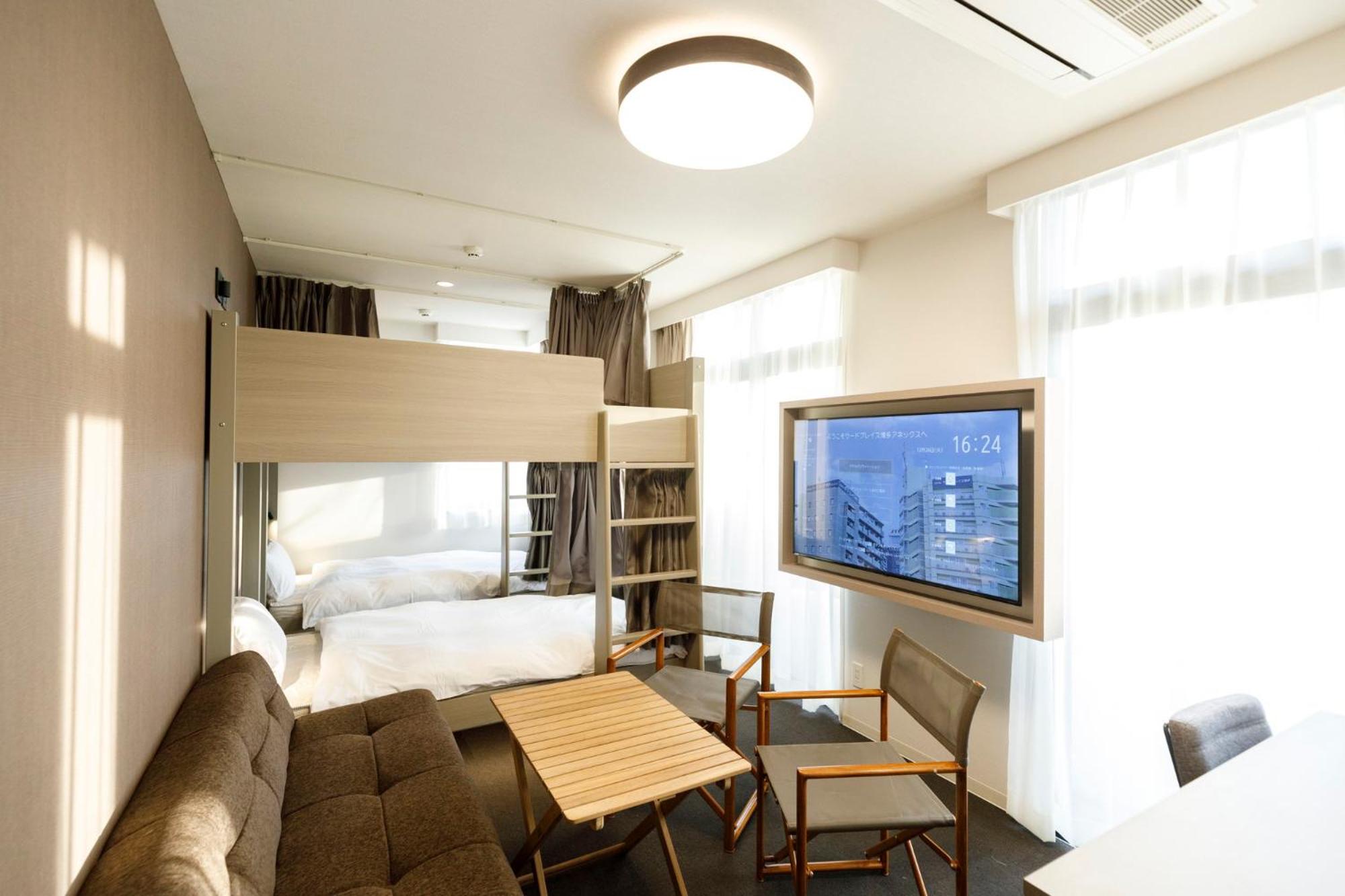 Annex Deluxe Quadruple Room - Non-Smoking - Photo 1