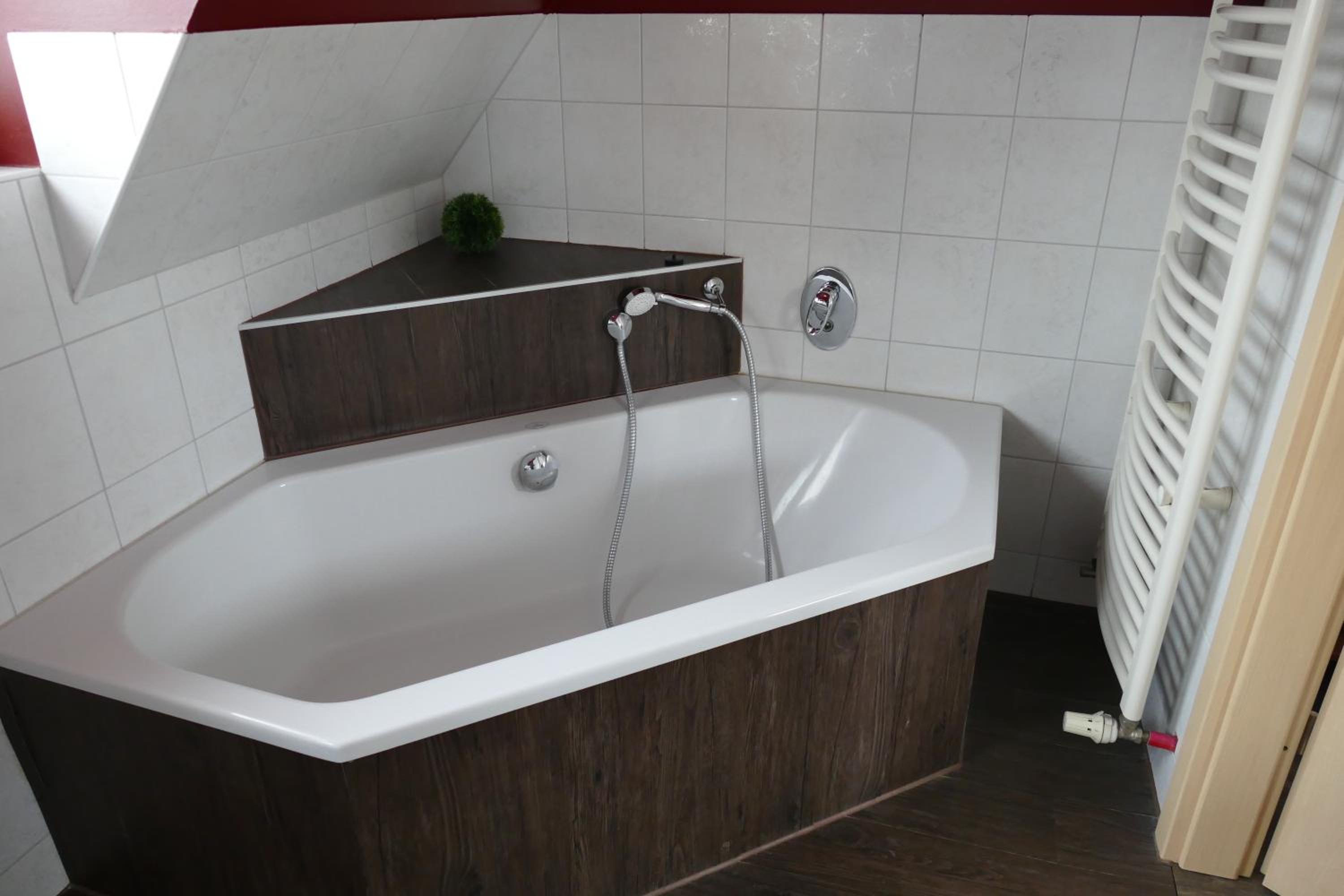 One-Bedroom Apartment - Photo 3