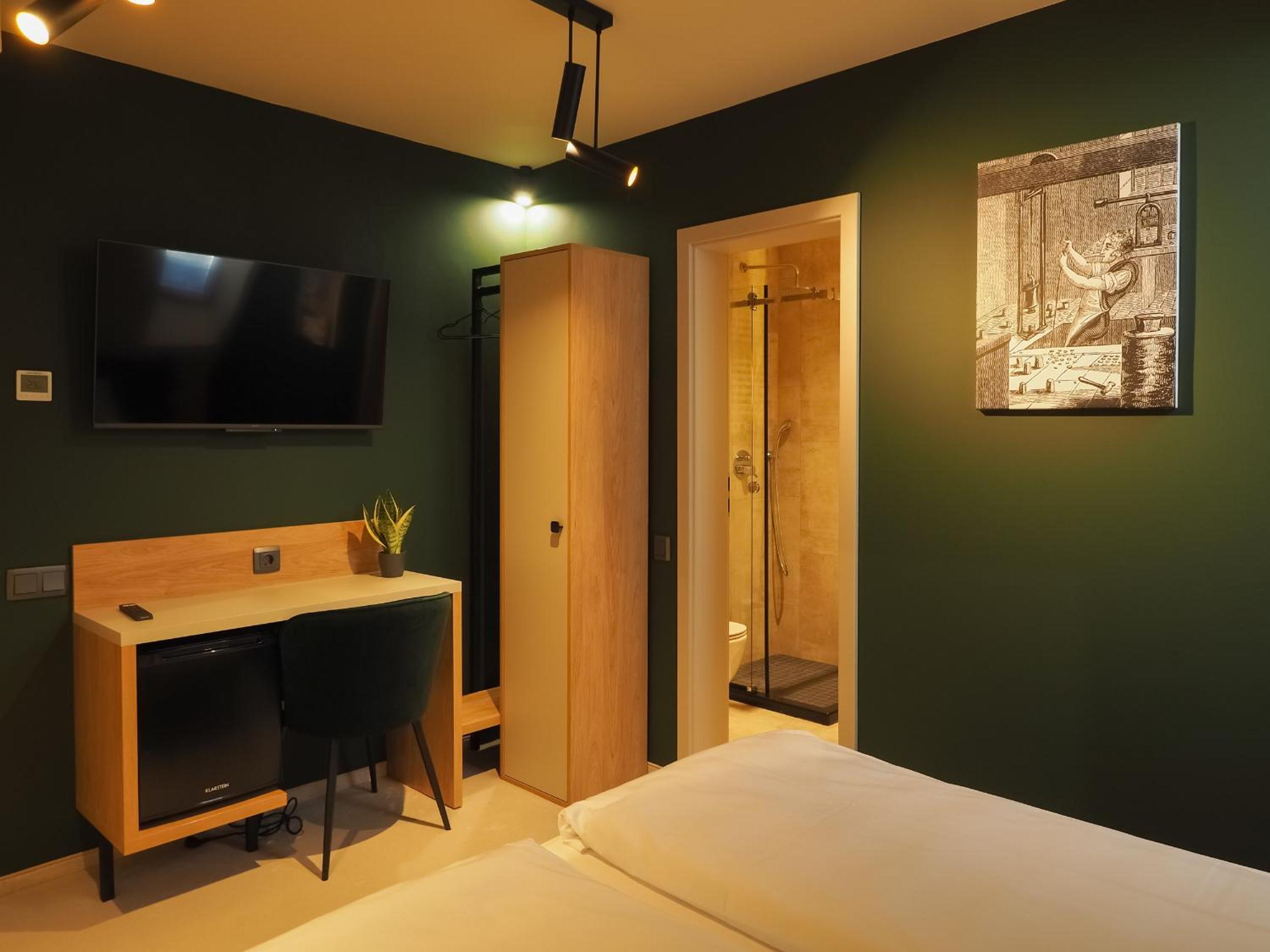 Standard Double or Twin Room photo 3