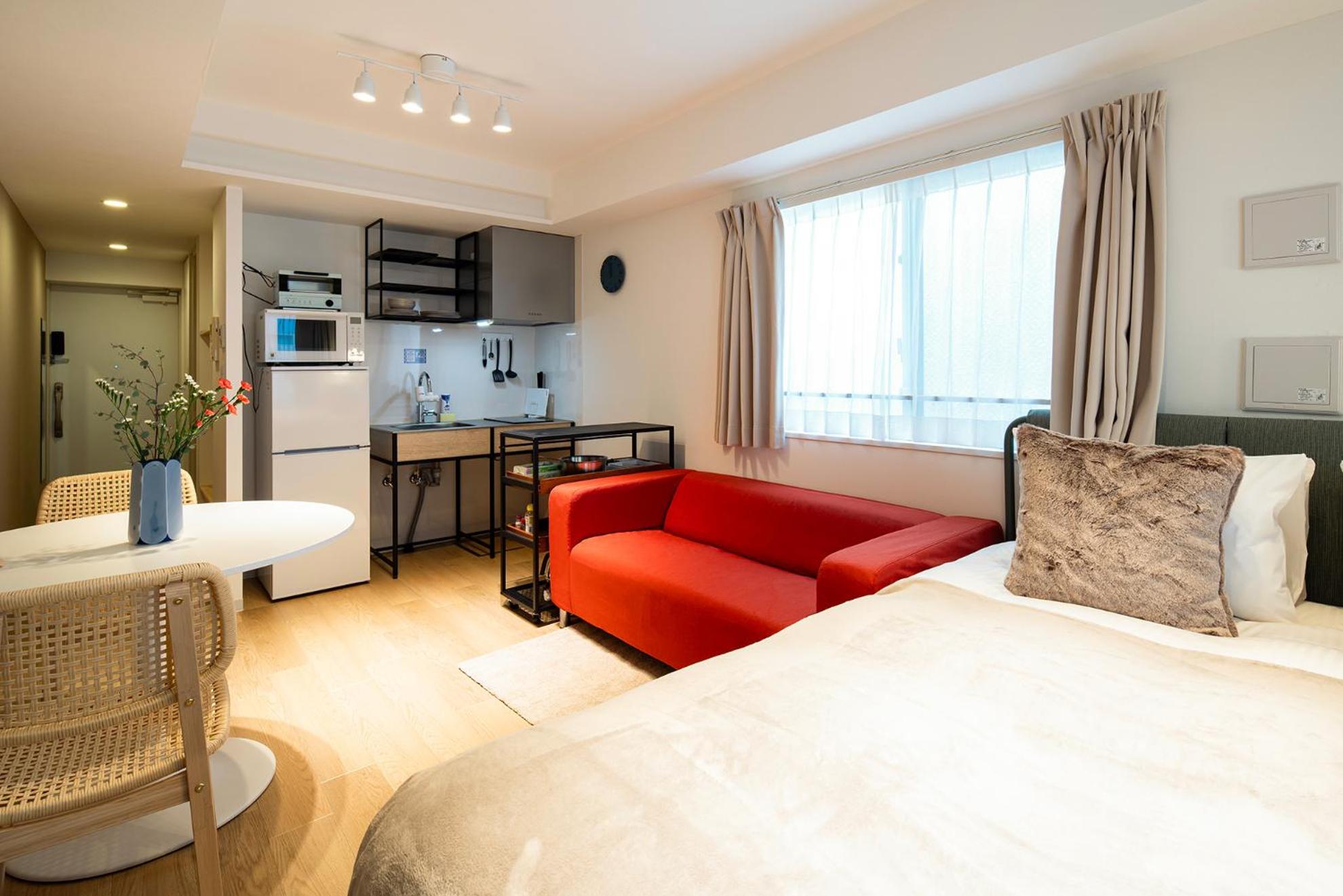 Deluxe Studio Apartment