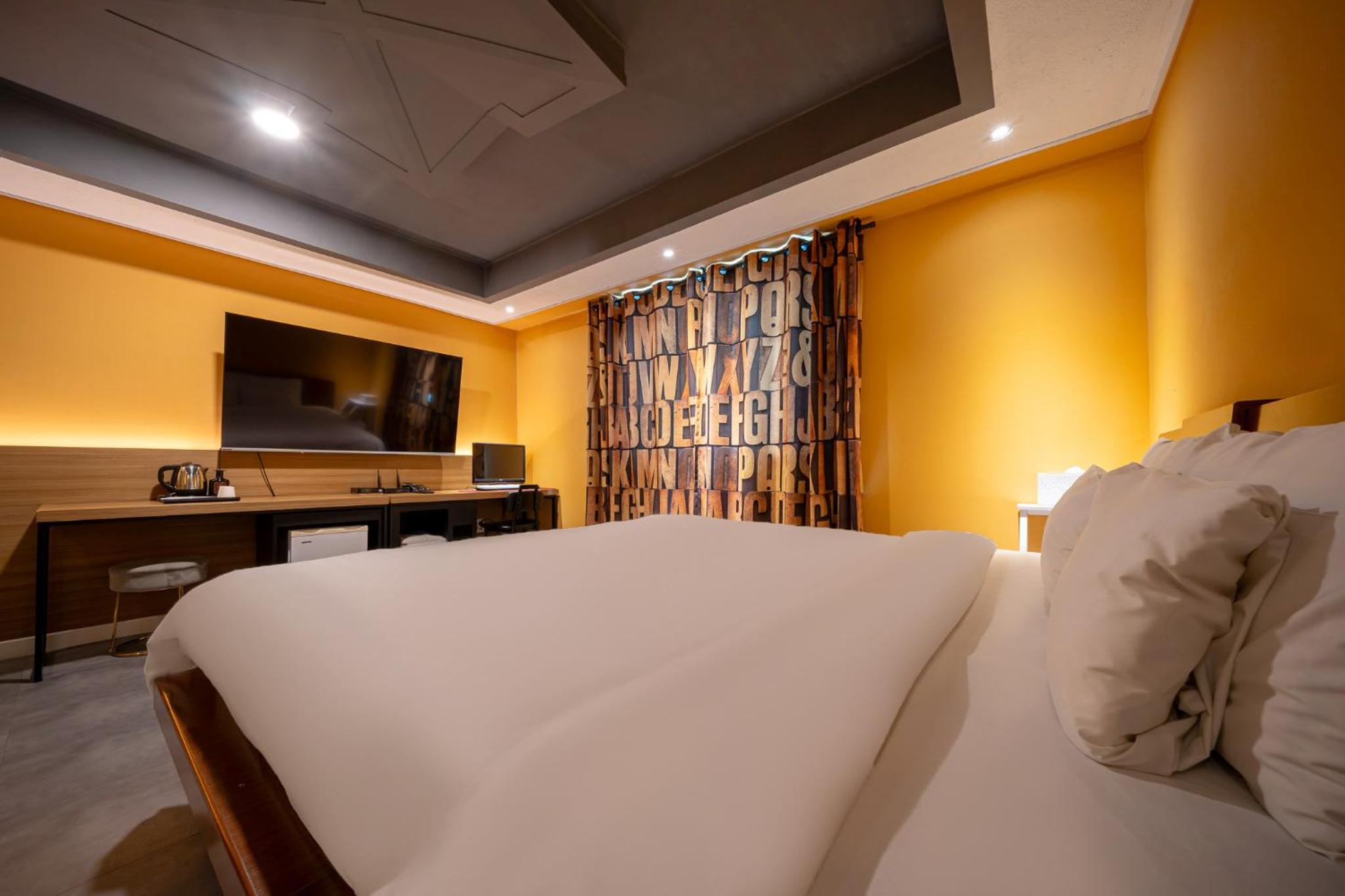 Superior King Room photo 2