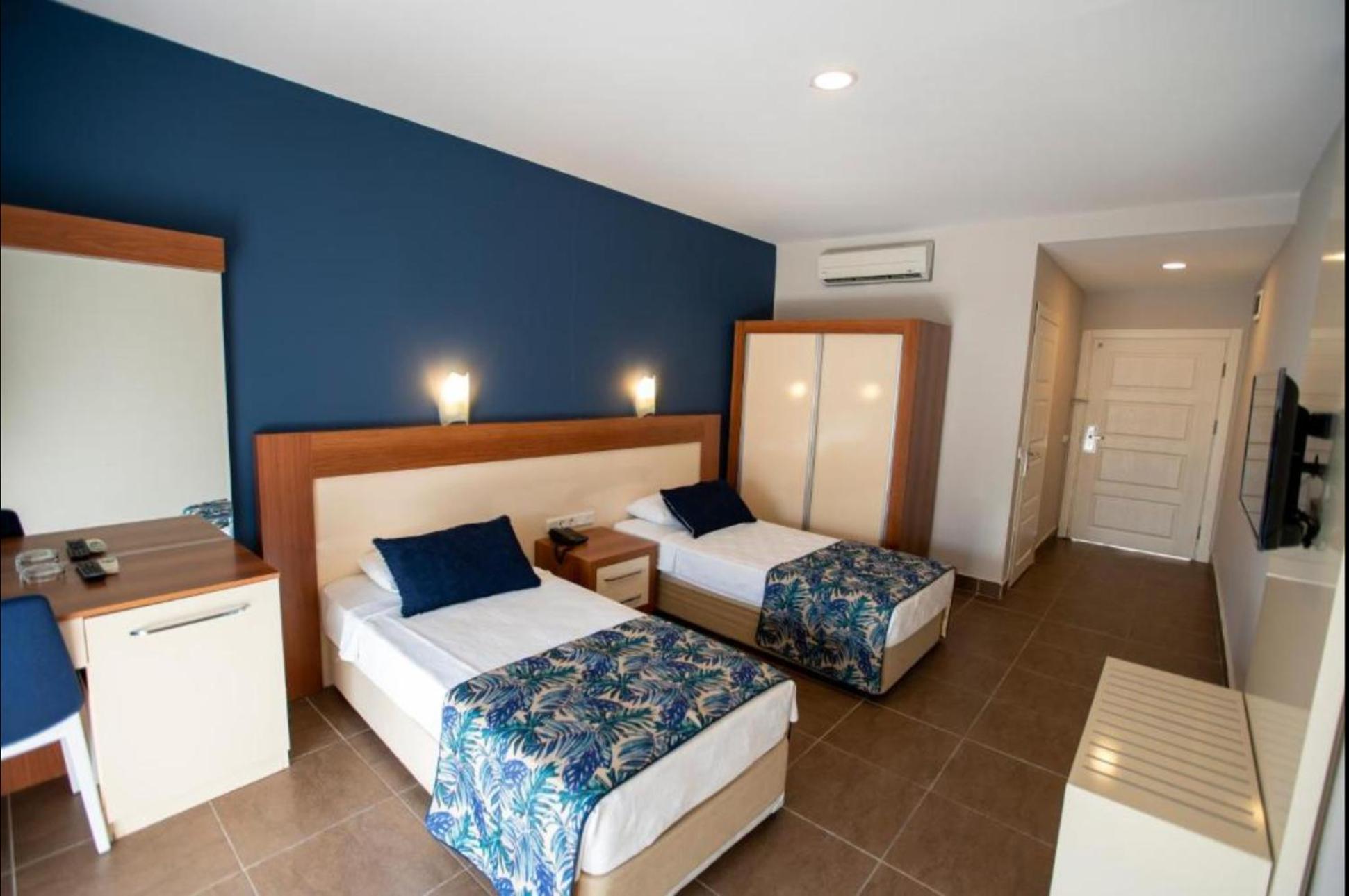 Twin Room with Balcony