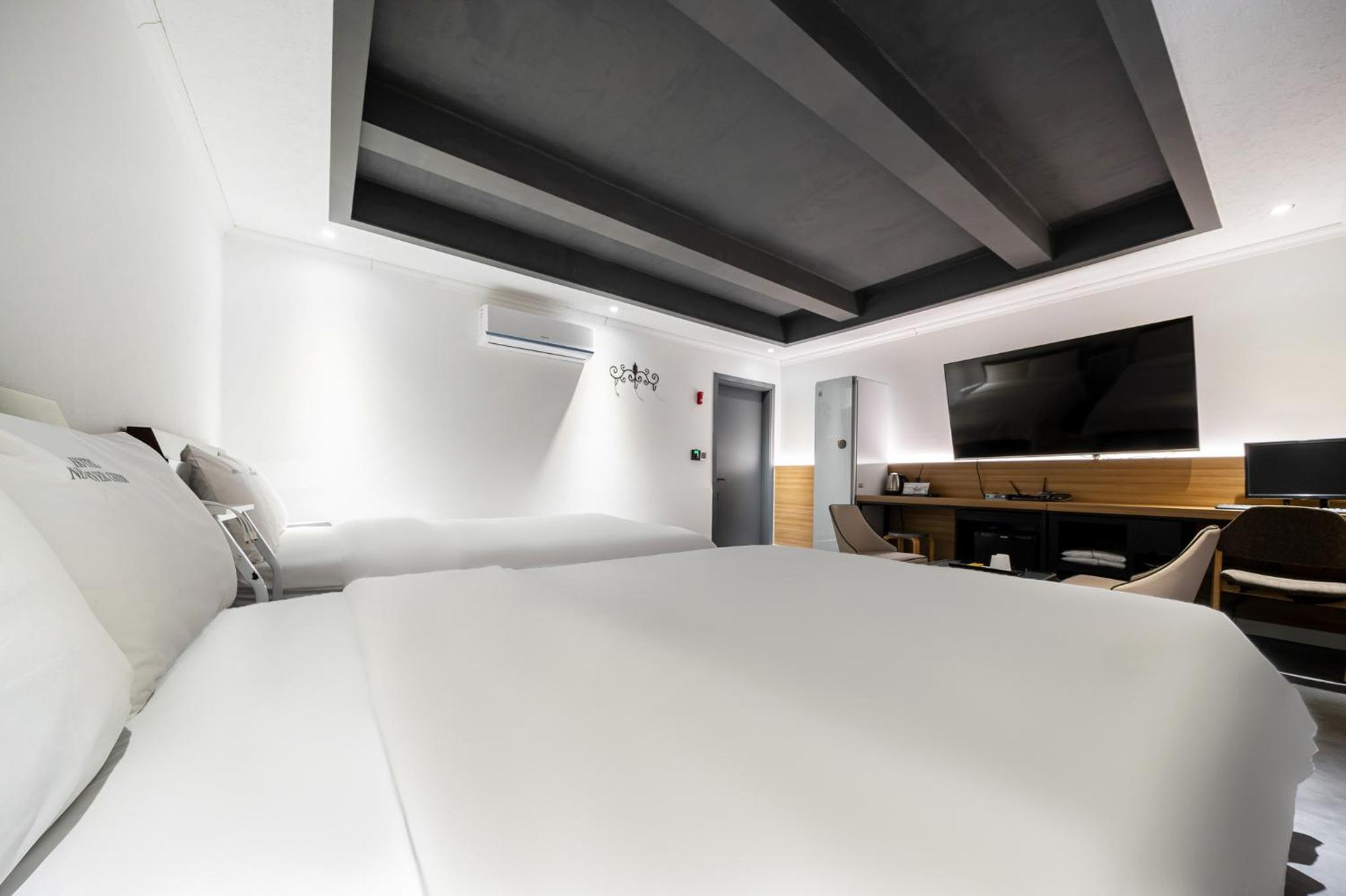Superior Twin Room photo 3