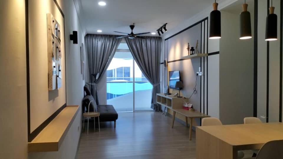 Two-Bedroom Apartment - Photo 2