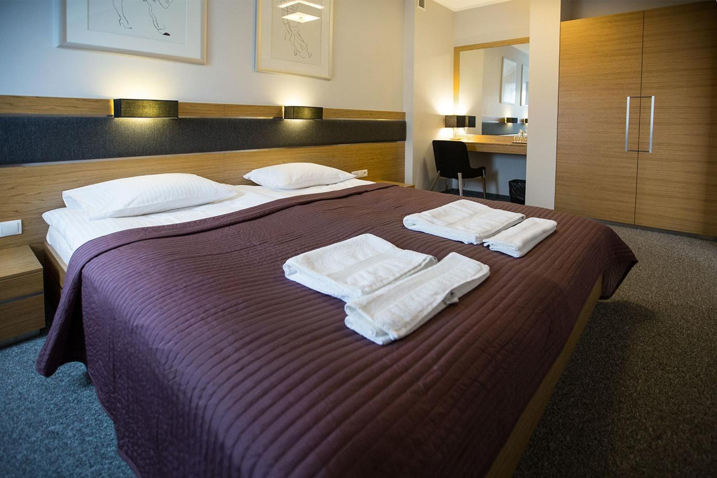 Deluxe Double Room - Photo 8