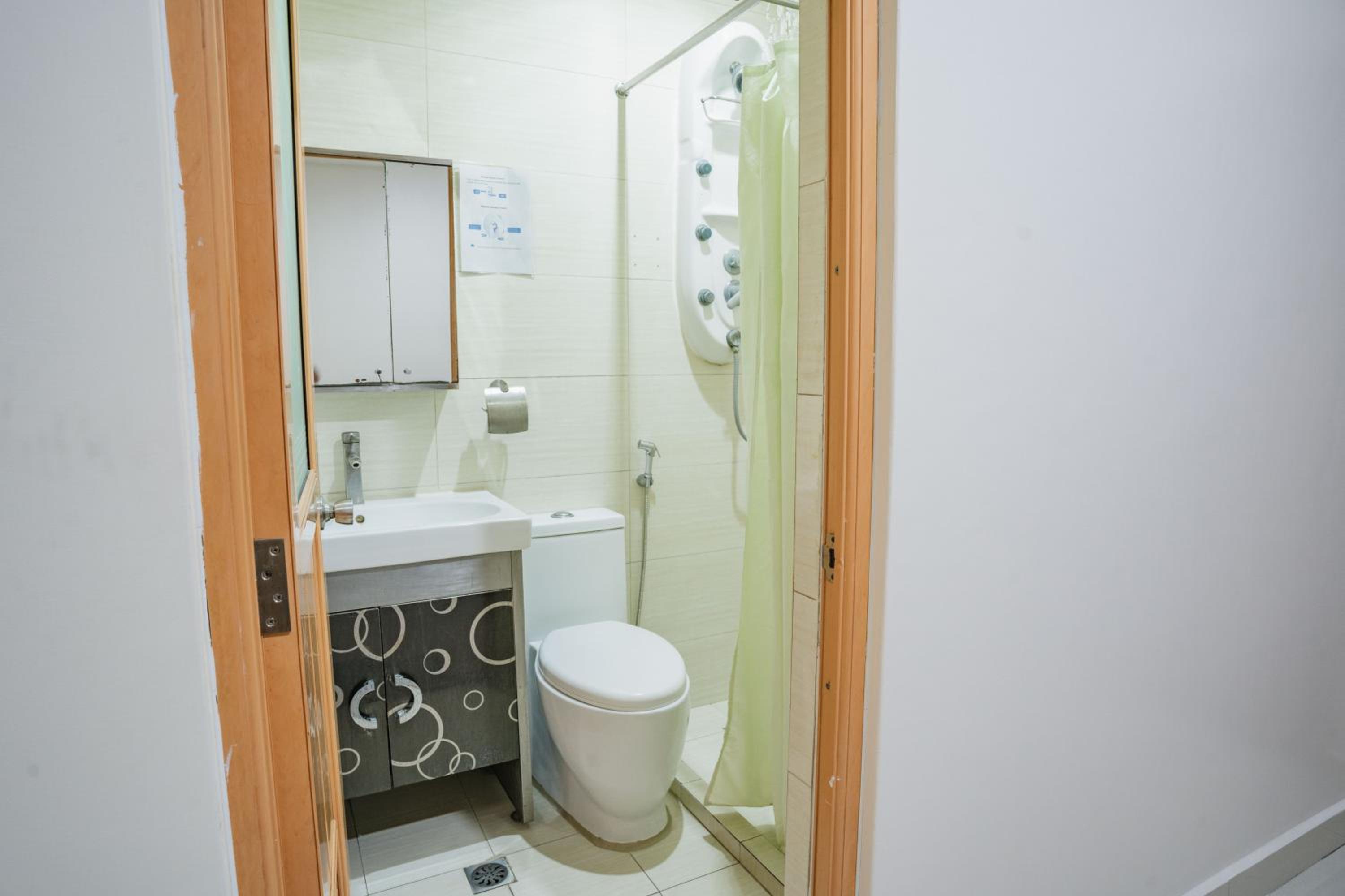Basic Triple Room with Shared Bathroom photo 2
