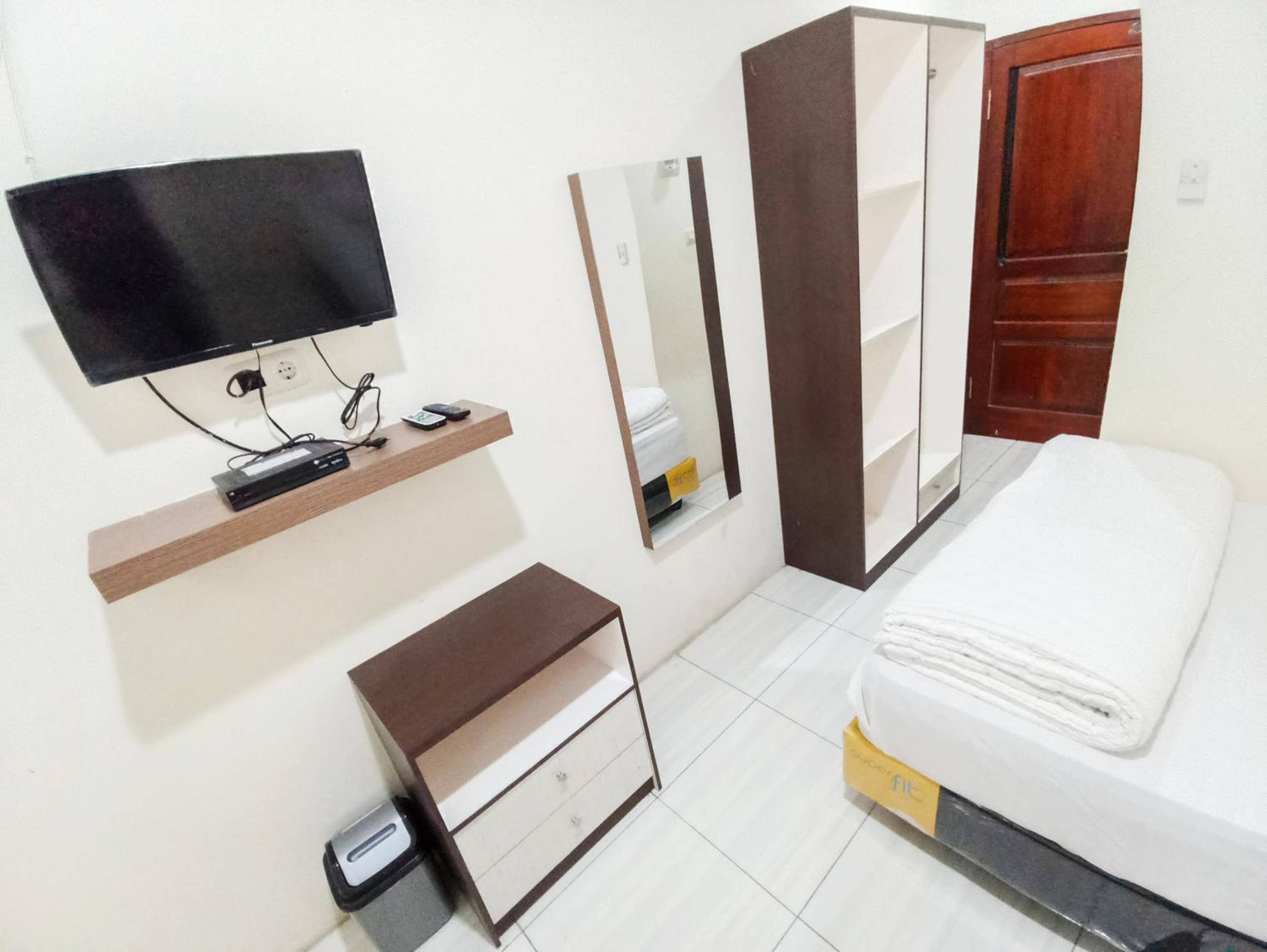 Standard Twin Room photo 2