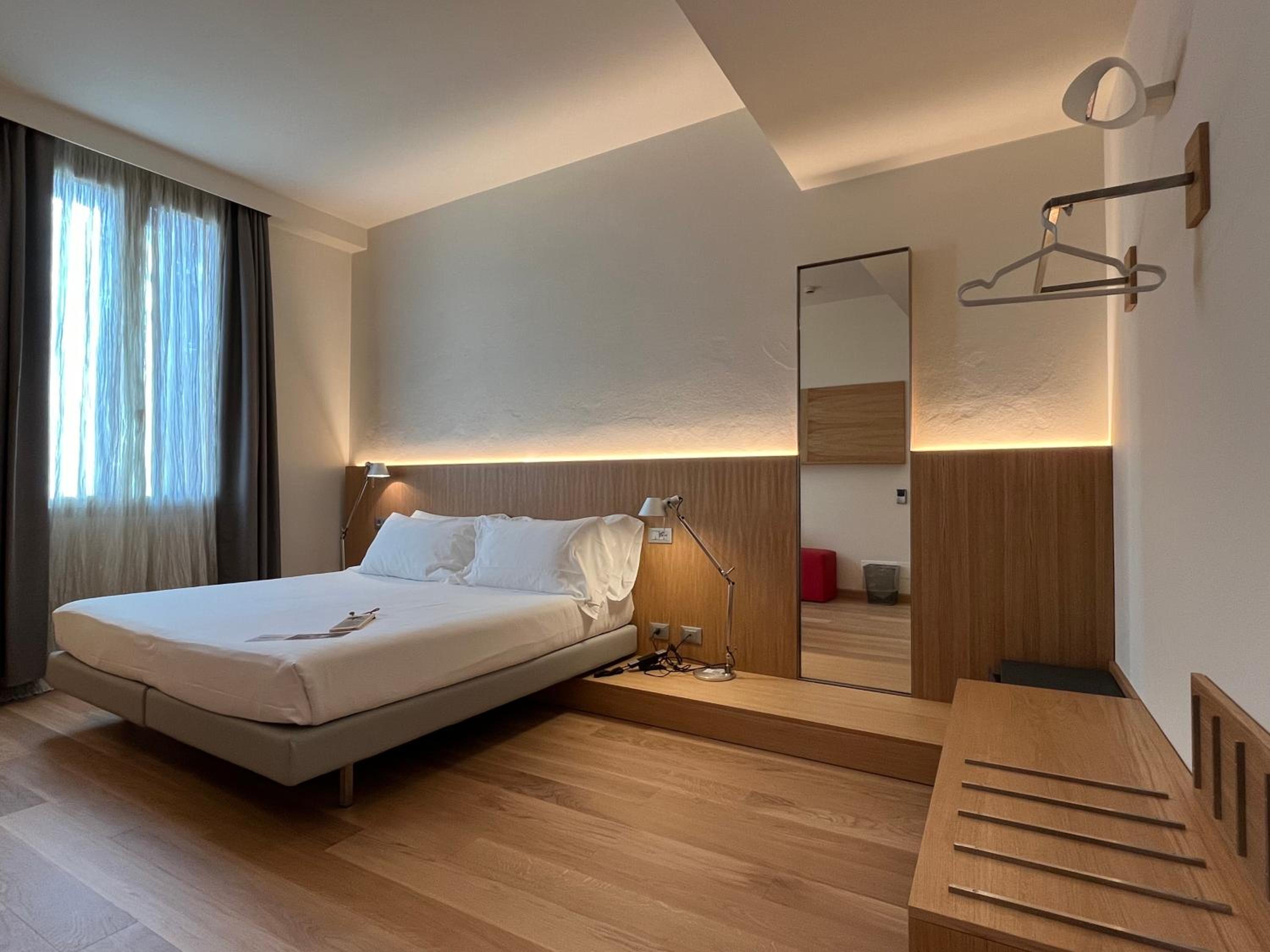 Superior Double Room - Photo 2